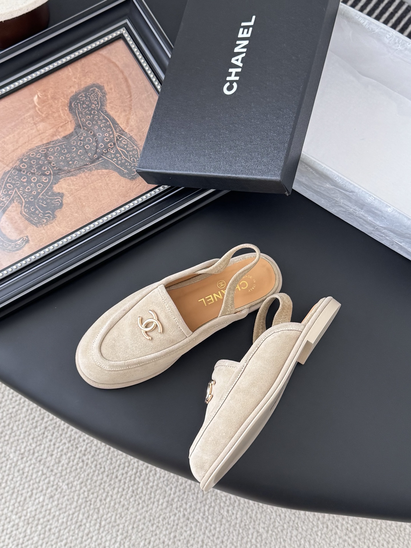 CHANEL シューズ ローファー レディース メンズ 兼用 通勤 通学 シンプル ベージュ - 画像 3