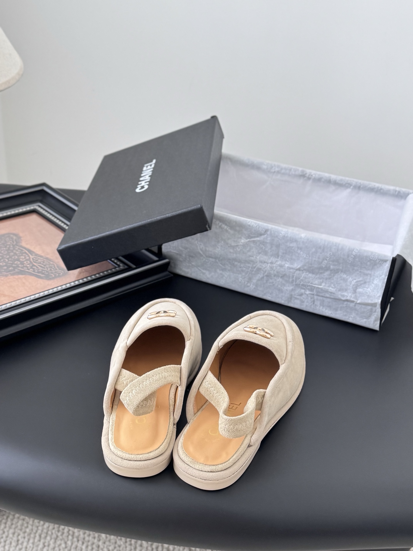 CHANEL シューズ ローファー レディース メンズ 兼用 通勤 通学 シンプル ベージュ - 画像 6