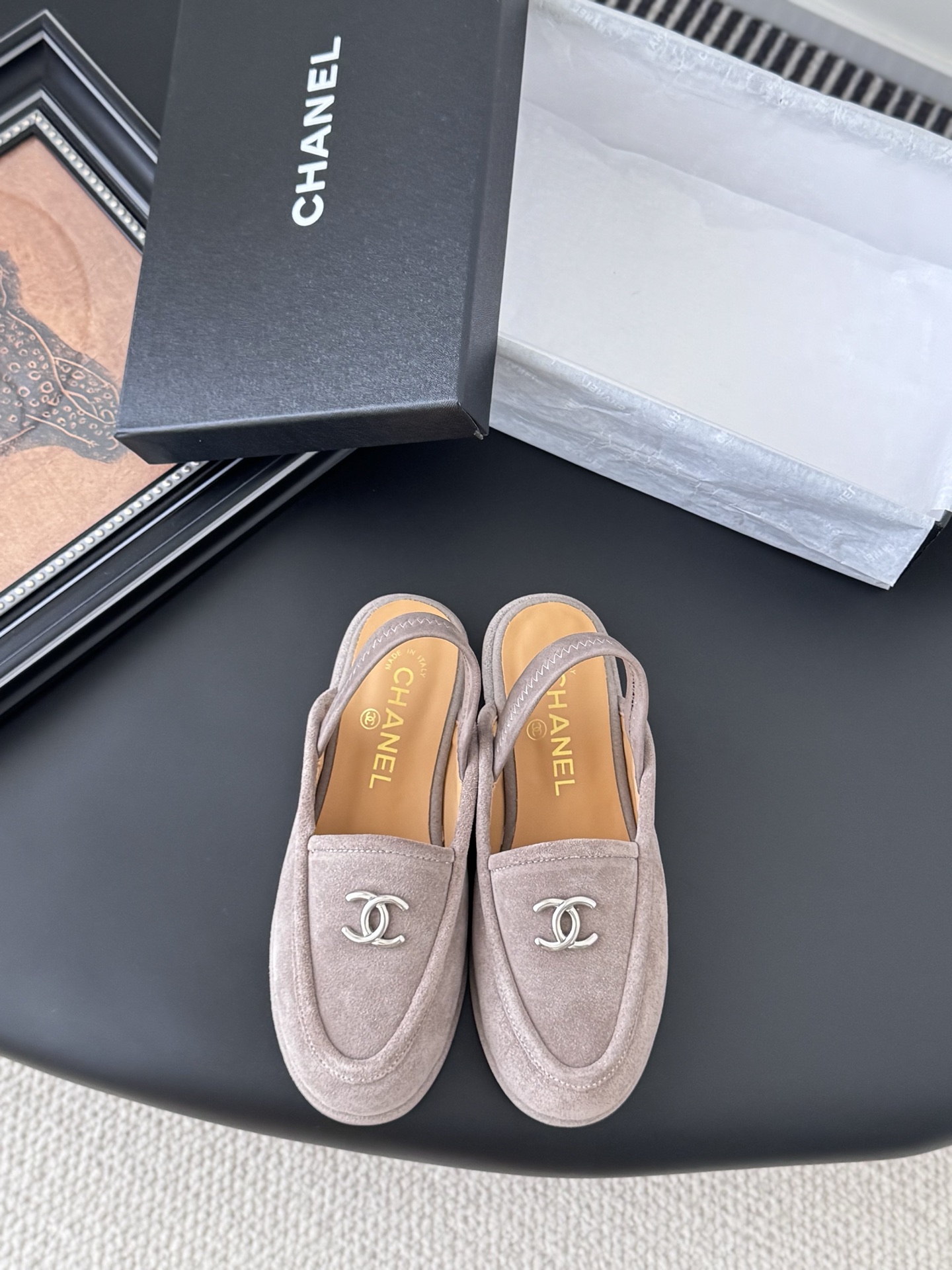 CHANEL シャネル ローファー レディース メンズ 兼用 ファッション ベージュ 通勤 通学 2WAY シンプル 高級感