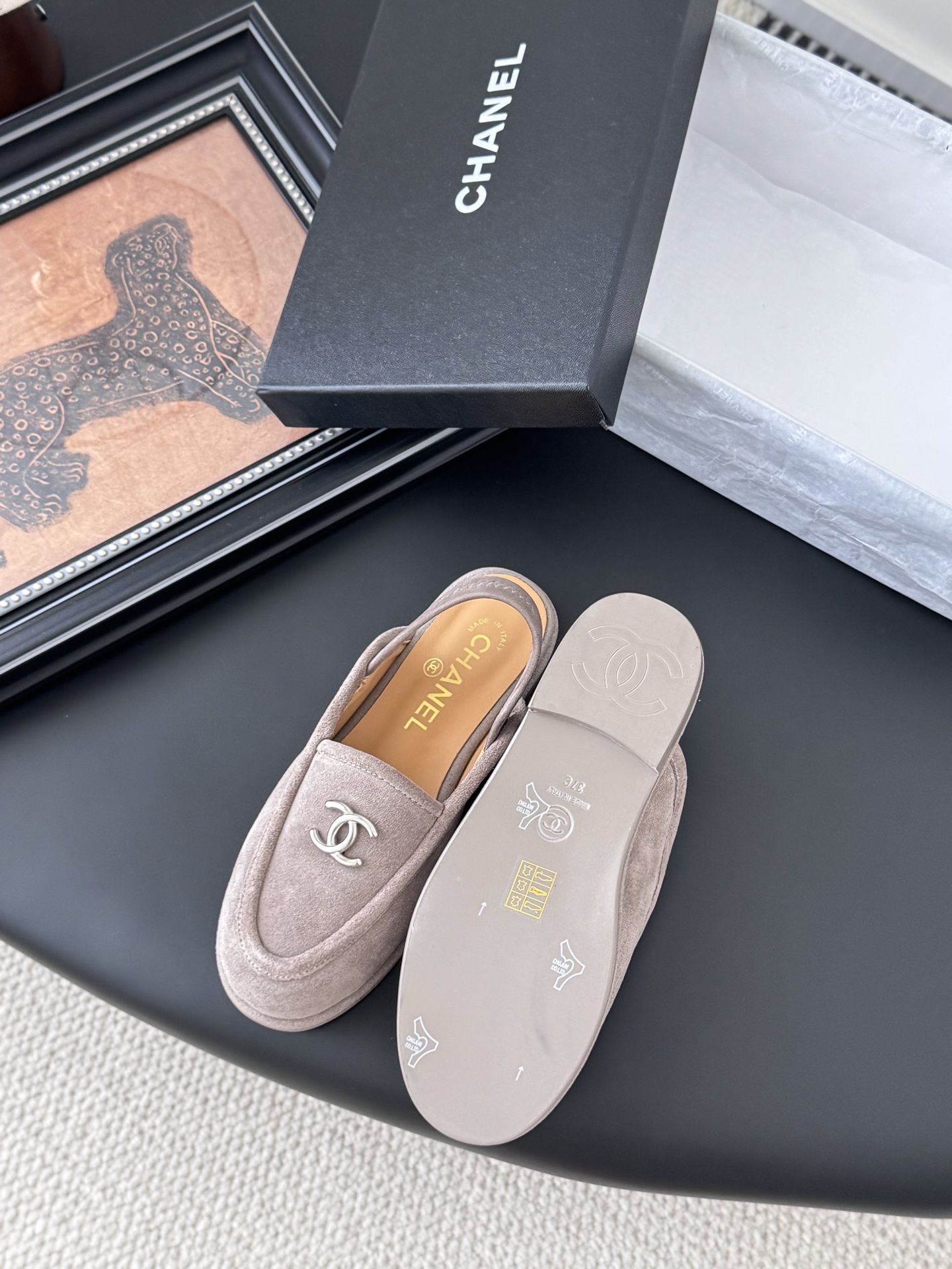 CHANEL シャネル ローファー レディース メンズ 兼用 ファッション ベージュ 通勤 通学 2WAY シンプル 高級感 - 画像 4