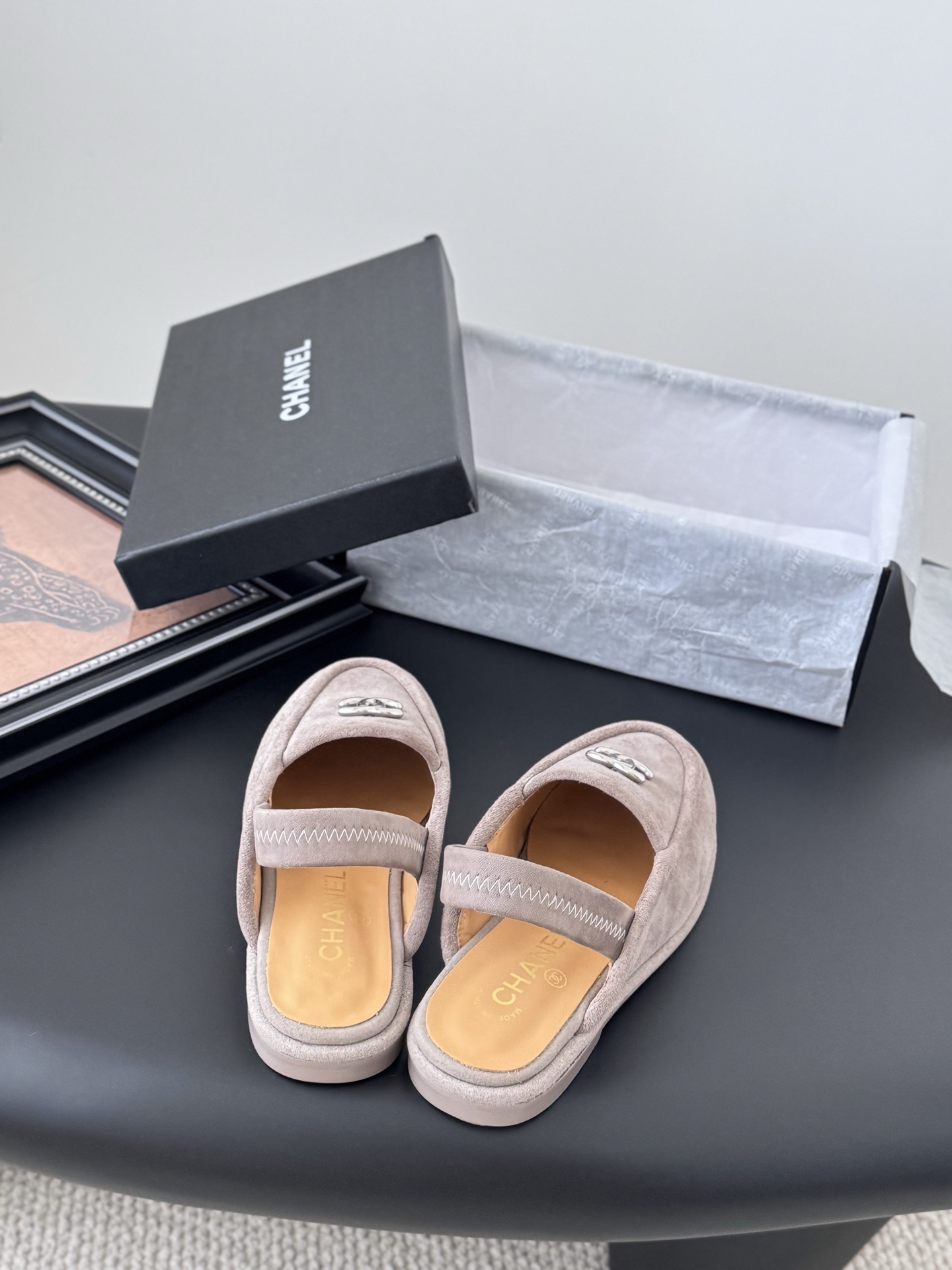 CHANEL シャネル ローファー レディース メンズ 兼用 ファッション ベージュ 通勤 通学 2WAY シンプル 高級感 - 画像 6