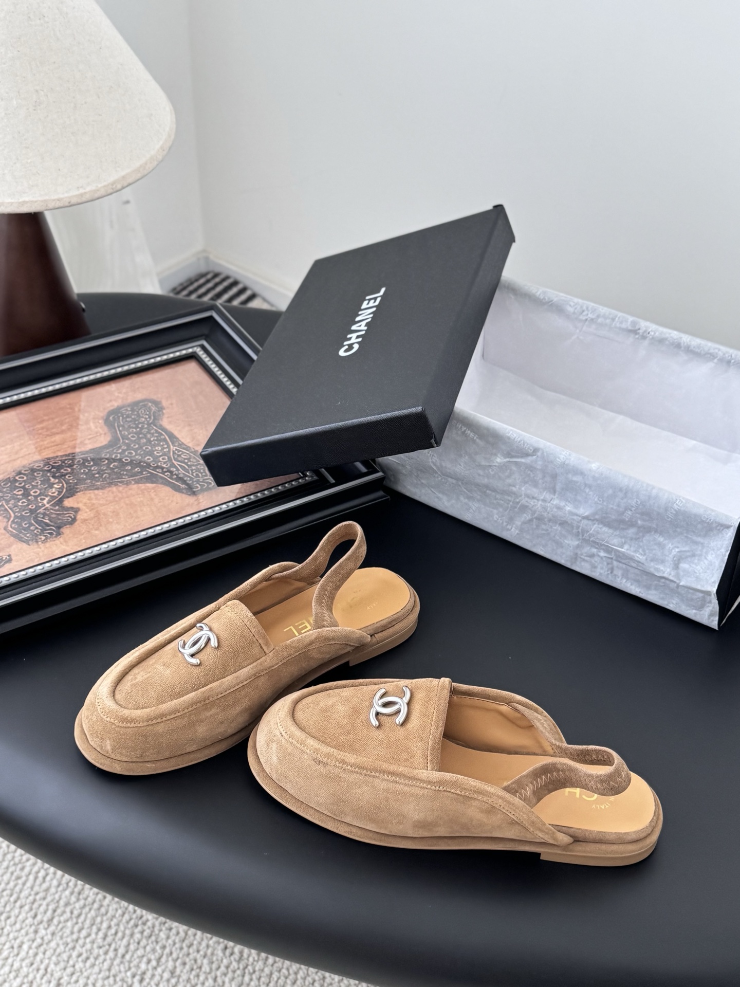 CHANEL シャネル ローファー 本革 フラットシューズ ベージュ - 画像 2