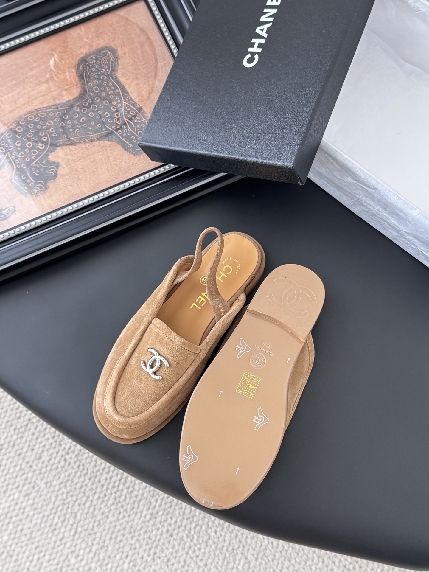 CHANEL シャネル ローファー 本革 フラットシューズ ベージュ - 画像 4