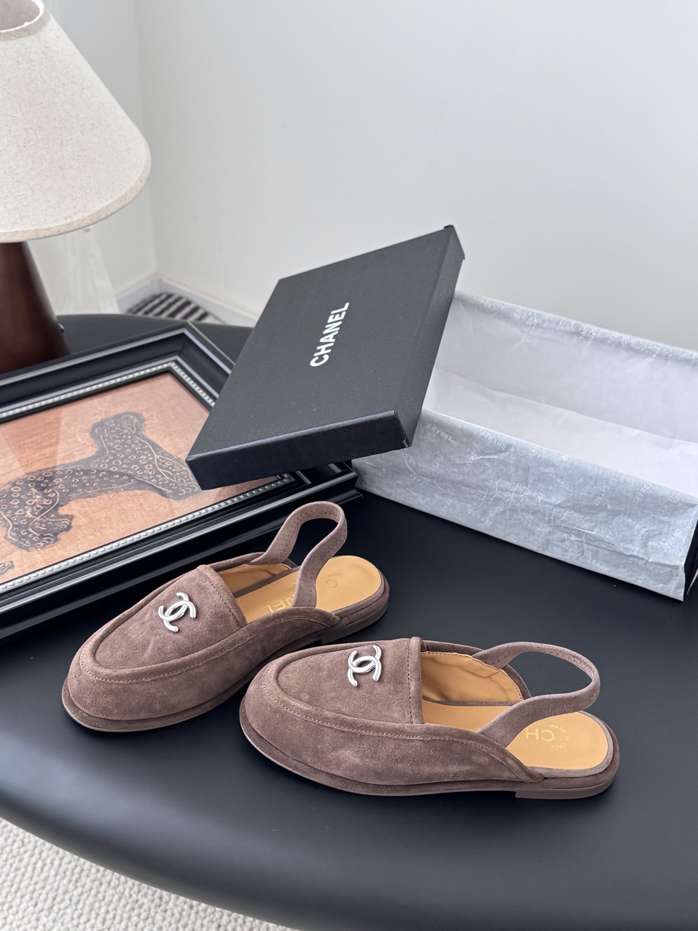 シャネル シューズ レディース メンズ兼用 ローファー 通勤 通学 ベージュ 2WAY シンプル ホワイトゴールド 2024年新作 38-40サイズ対応 - 画像 2