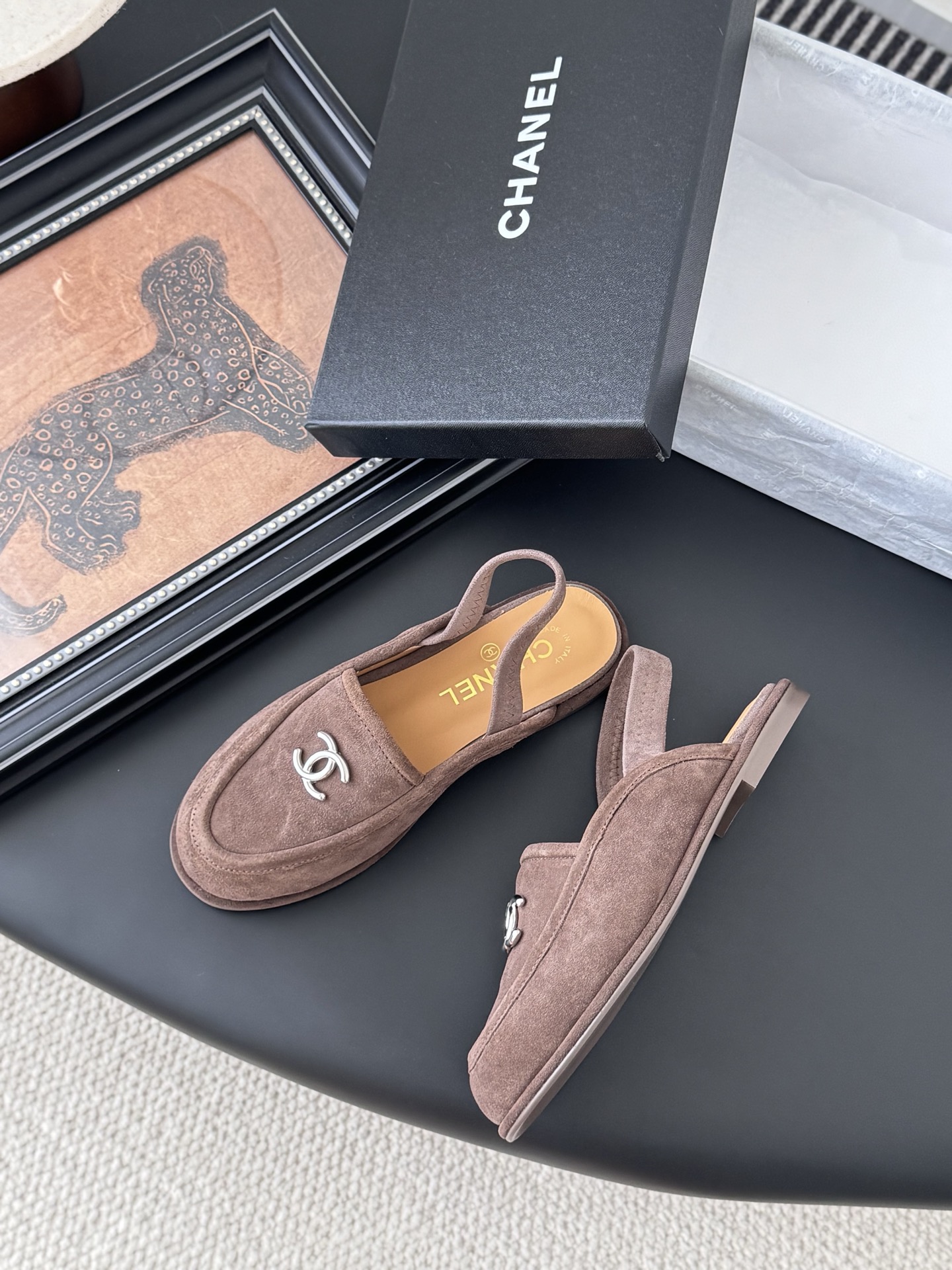 シャネル シューズ レディース メンズ兼用 ローファー 通勤 通学 ベージュ 2WAY シンプル ホワイトゴールド 2024年新作 38-40サイズ対応 - 画像 3