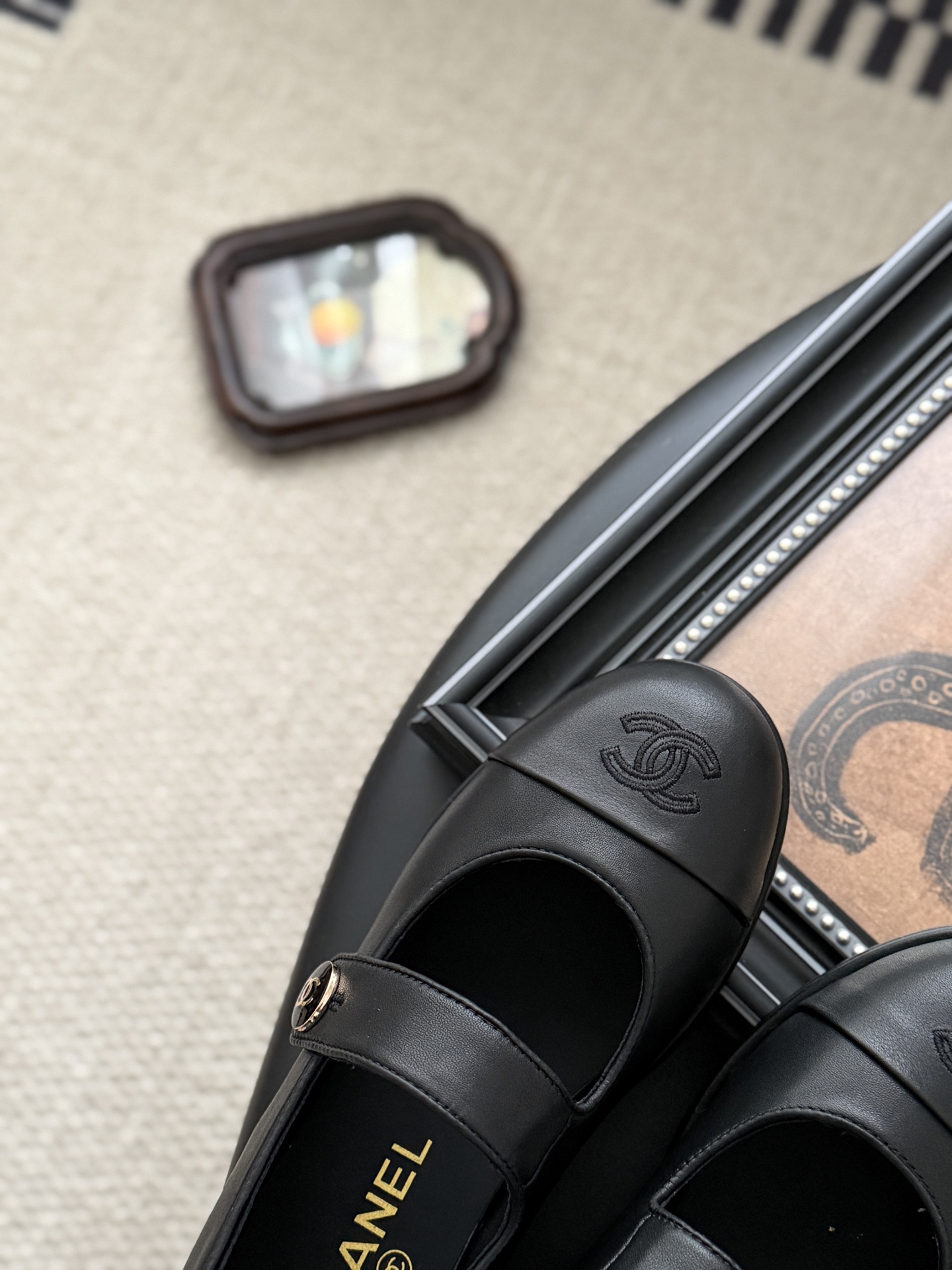 シャネル チェーンスタイル マリージェーン 黒 レディース メンズ 兼用 通勤 通学 シンプル 高級感 黒 - 画像 7