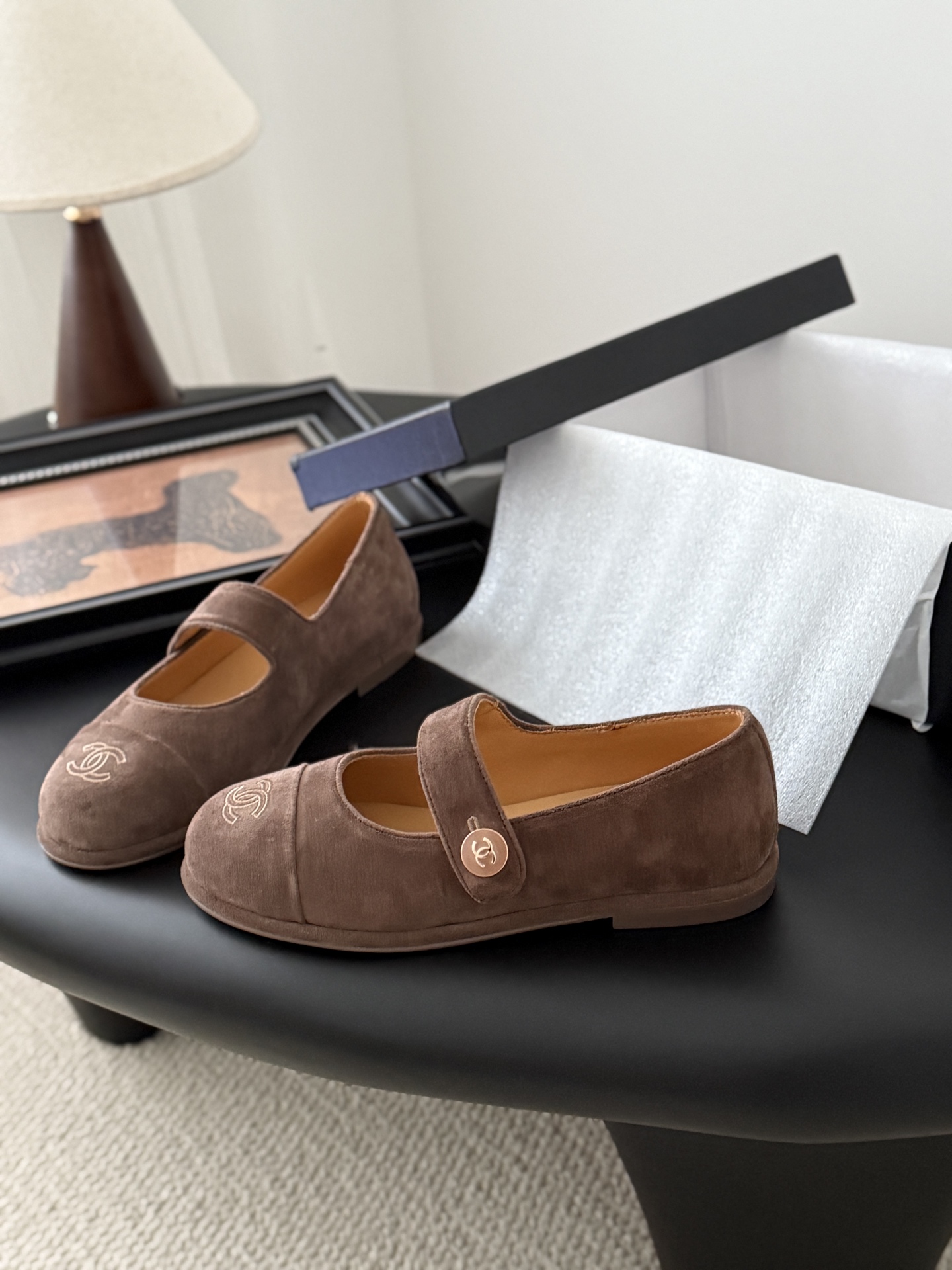 シャネル シューズ レディース メンズ 兼用 マリー ジャック クラシック スエード ベージュ 通勤 通学 高級感 - 画像 2