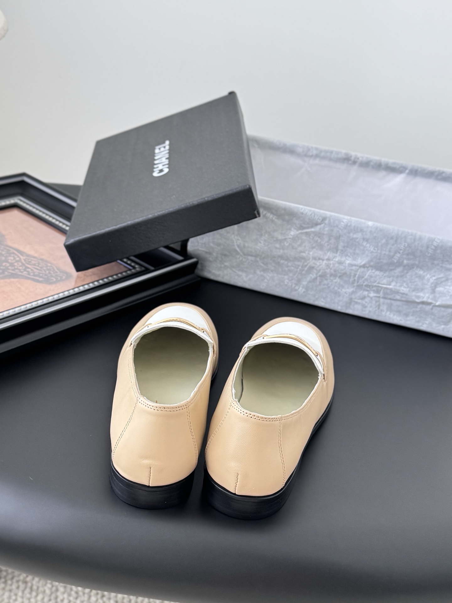 CHANEL シャネル ローファー レディース メンズ 兼用 通勤 ファッション 高級感 黒 白 ベージュ - 画像 6