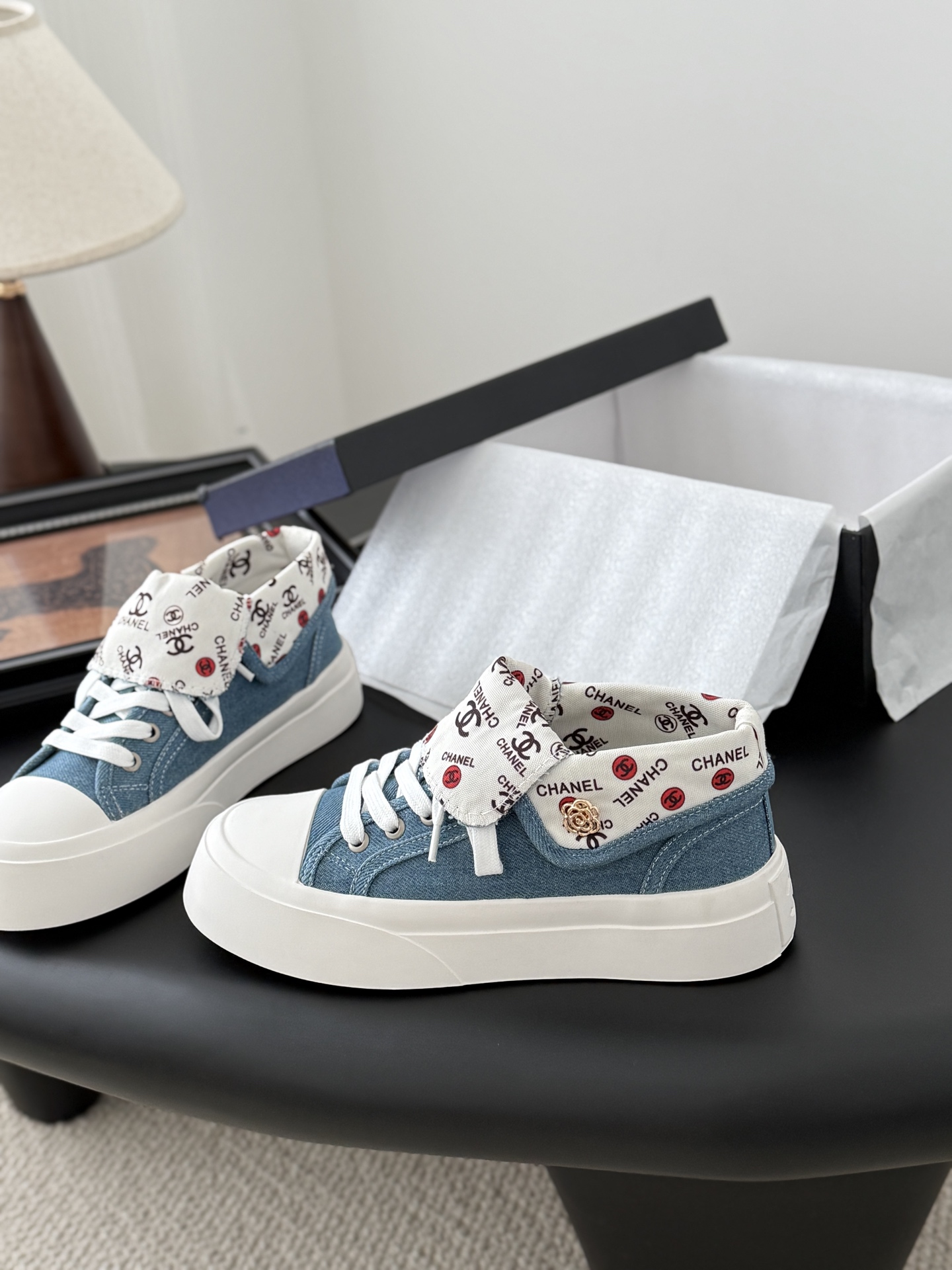 シャネル デニムスニーカー レディース メンズ兼用 軽量 通勤 通学 ベージュ 白 黒 38-42 35-50 35-50 - 画像 2