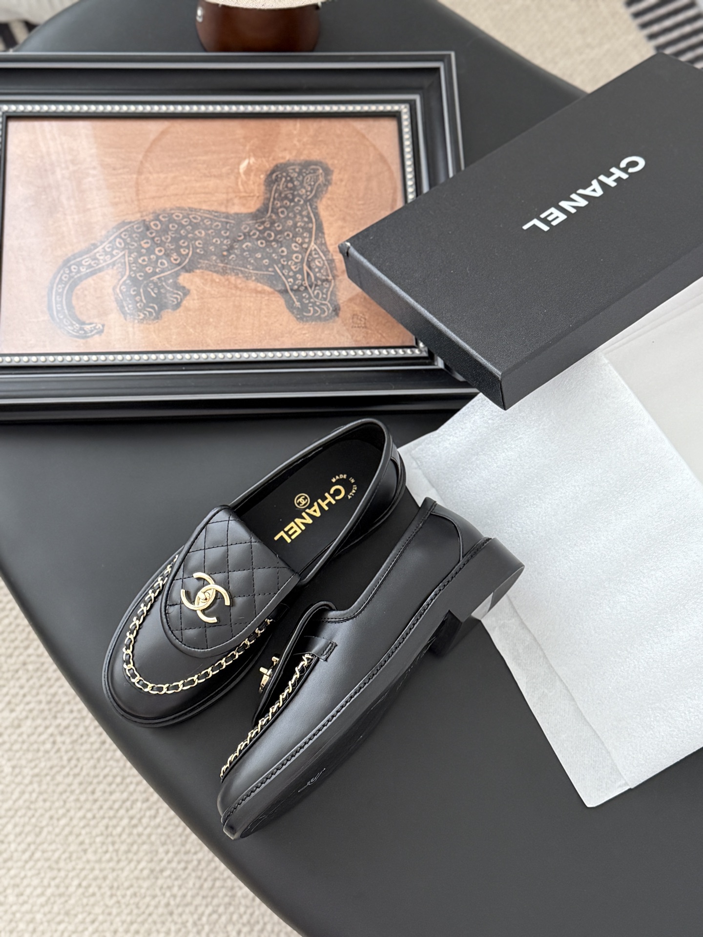 シャネル ローファー レディース メンズ兼用 シンプル 高級感 黒 2WAY 通勤 通学 丸洗いOK 金具付き 38-40サイズ対応 - 画像 4