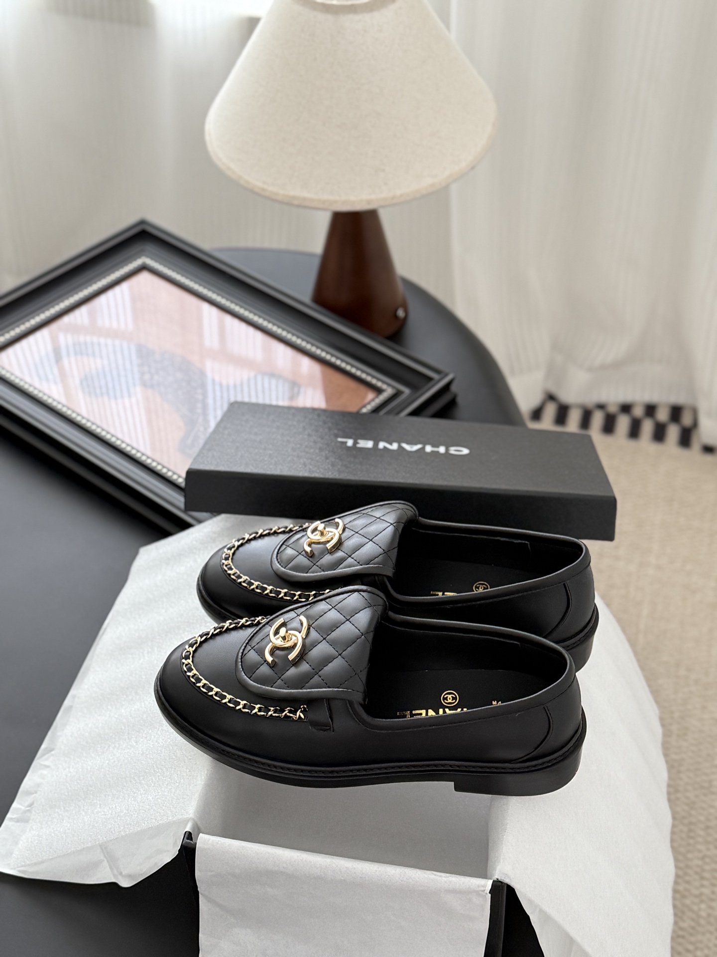 シャネル ローファー レディース メンズ兼用 シンプル 高級感 黒 2WAY 通勤 通学 丸洗いOK 金具付き 38-40サイズ対応 - 画像 9