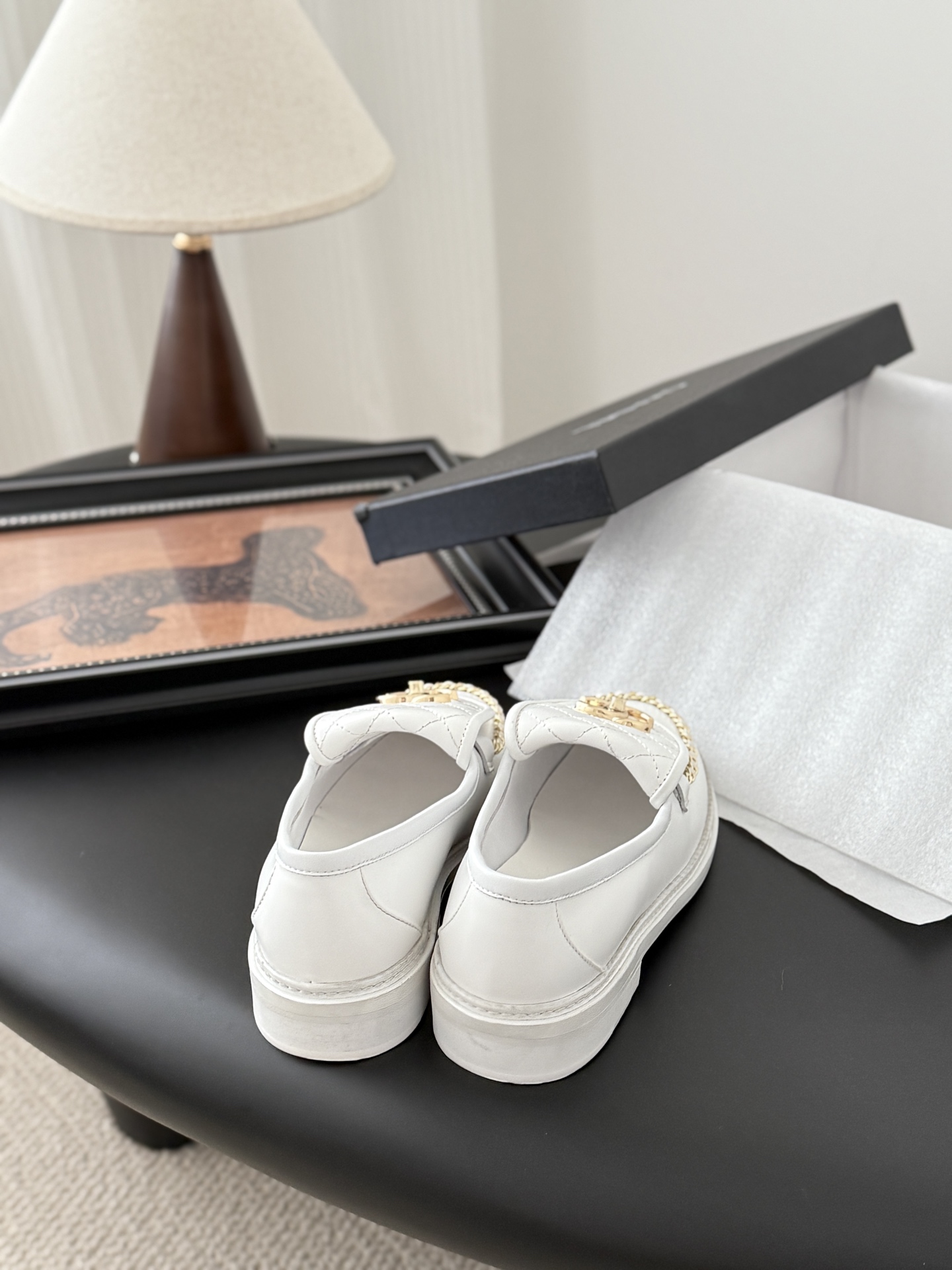 シャネル シャネル ローファー レディース メンズ 兼用 通勤 通学 シンプル 高級感 白 黒 レッド ブラック 4色展開 - 画像 3