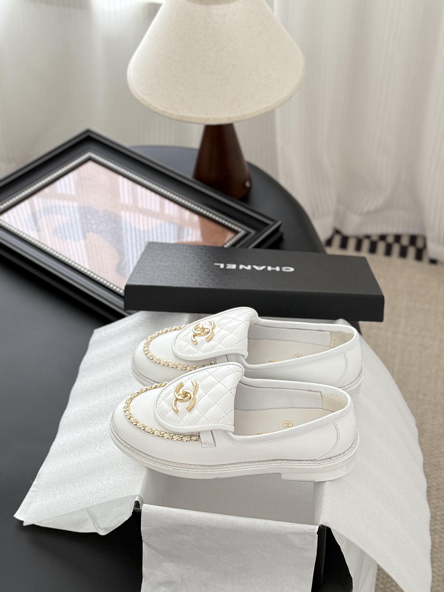 シャネル シャネル ローファー レディース メンズ 兼用 通勤 通学 シンプル 高級感 白 黒 レッド ブラック 4色展開 - 画像 8