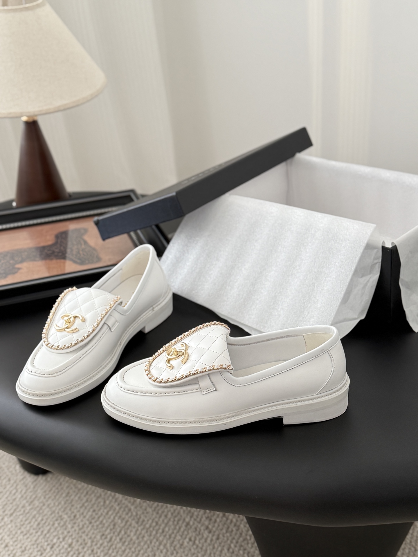 シャネル ローファー レディース メンズ 兼用 通勤 通学 ファッション 高級感 白 - 画像 2