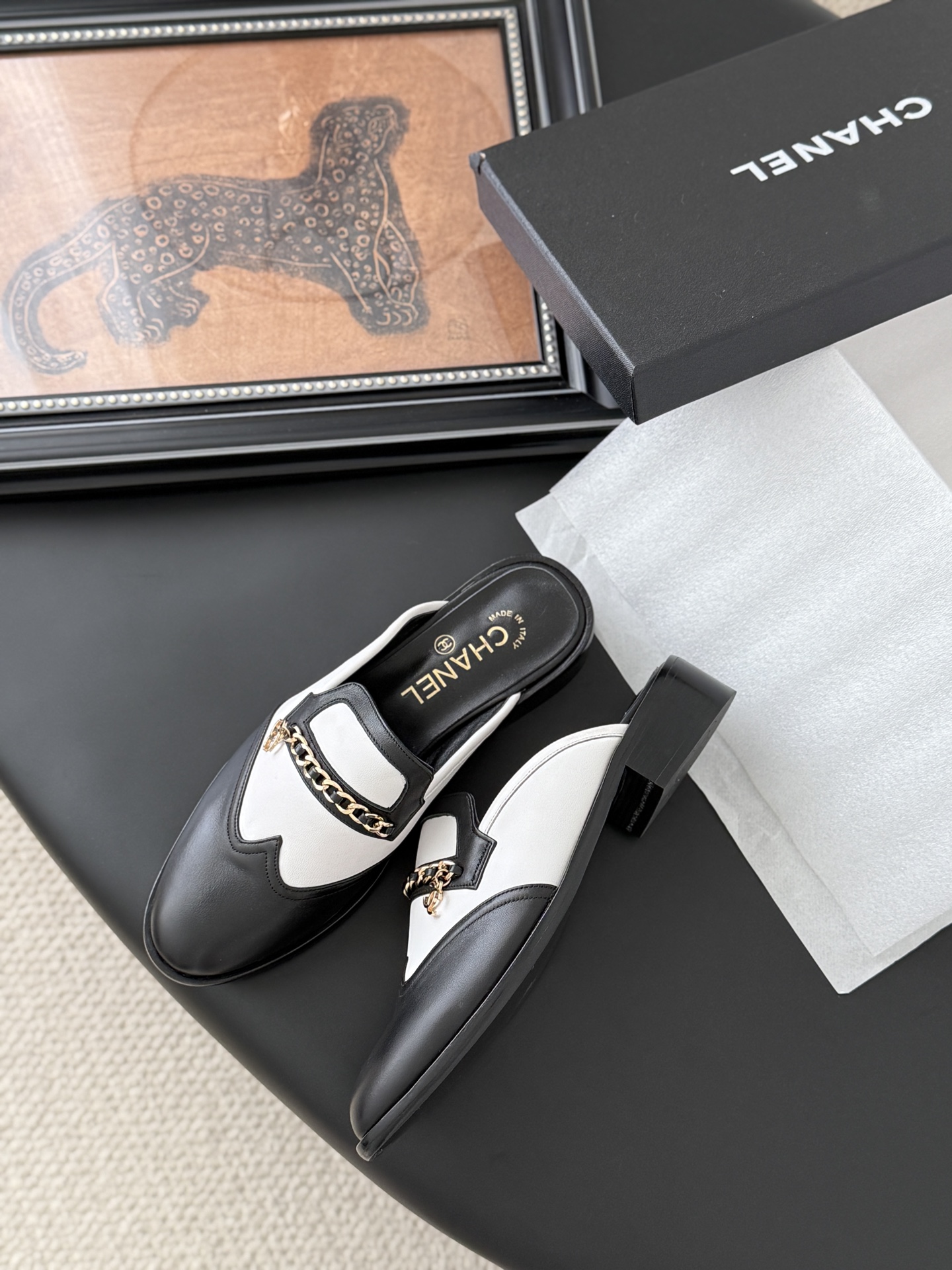 CHANEL シャネル ローファー レディース メンズ 兼用 高級感 ブラック ホワイト 通勤 通学 2WAY かかとなし 靴 - 画像 4