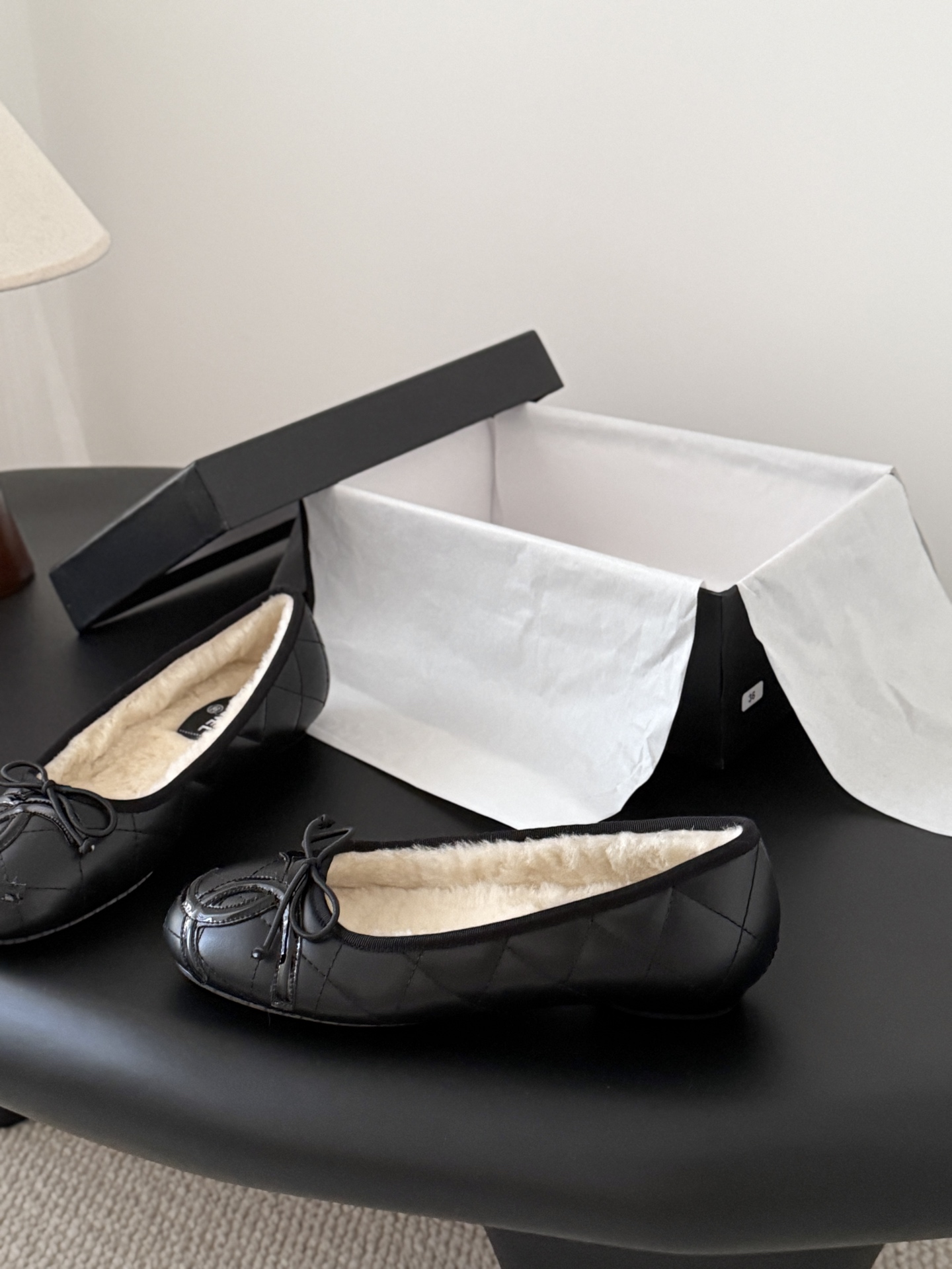CHANEL シャネル フラットシューズ レディース メンズ 兼用 通勤 通学 高級感 黒 - 画像 2