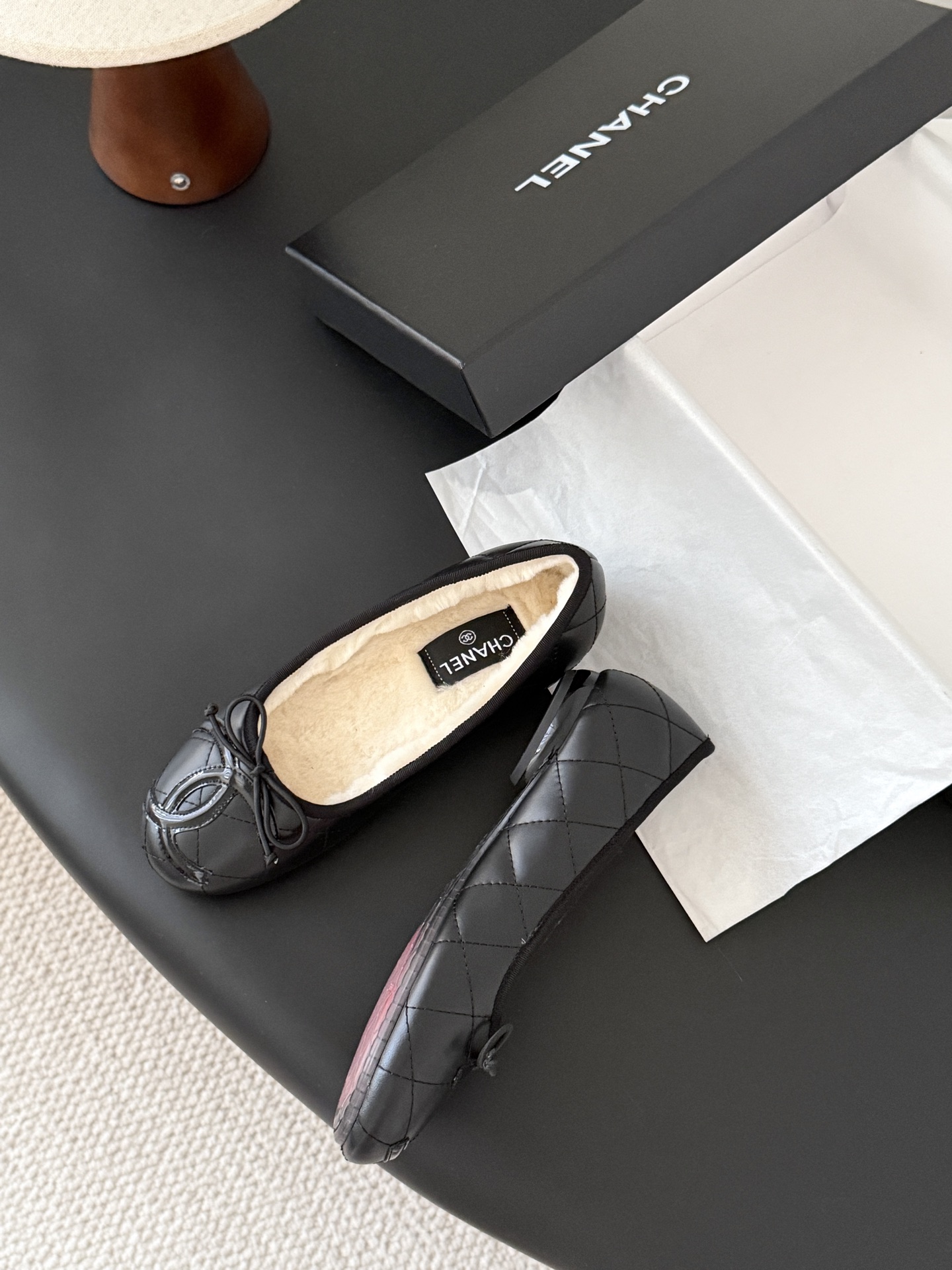 CHANEL シャネル フラットシューズ レディース メンズ 兼用 通勤 通学 高級感 黒 - 画像 4