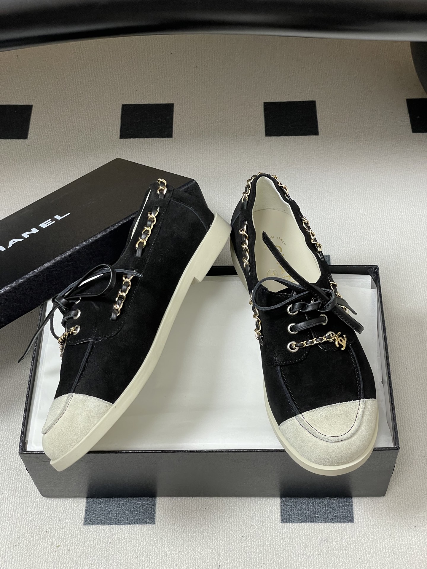 シャネル シューズ レディース メンズ 兼用 ブラック ホワイト 2WAY ファッション プレーン スニーカー 靴 シューズ 黒 白 135154409 - 画像 6