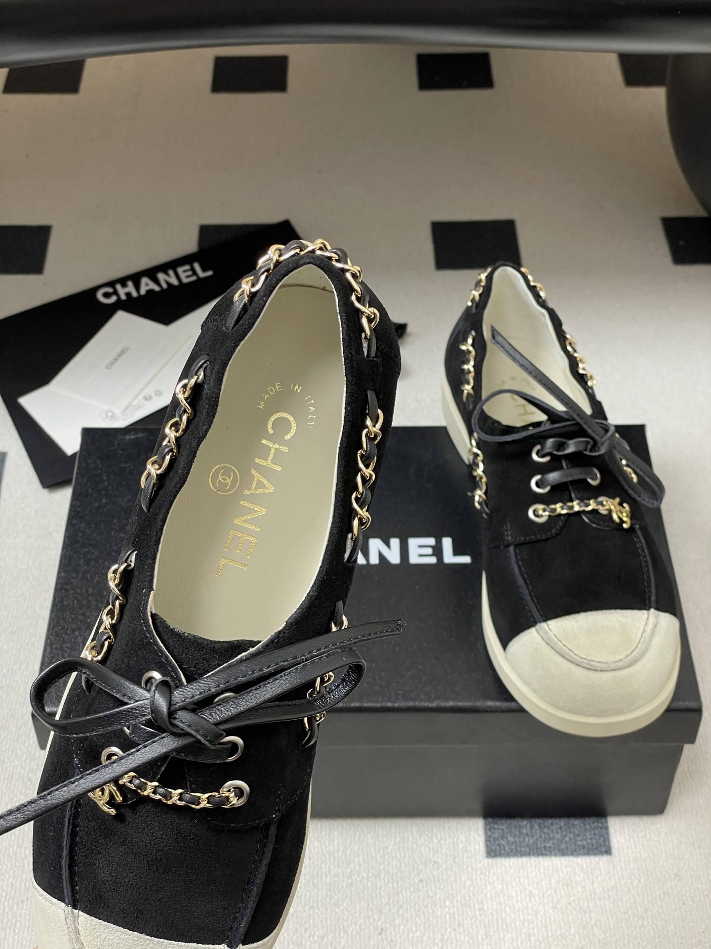 シャネル シューズ レディース メンズ 兼用 ブラック ホワイト 2WAY ファッション プレーン スニーカー 靴 シューズ 黒 白 135154409 - 画像 7