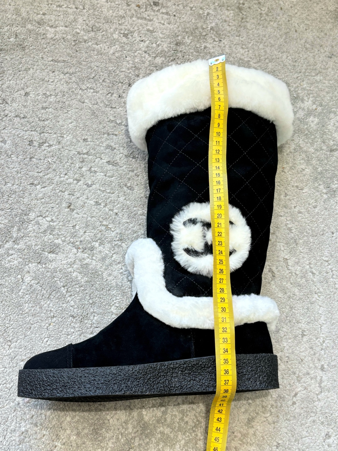 シャネル シューズ レディース メンズ 兼用 大きめサイズ 通勤 通学 シンプル ブラック ｜全長約37cm 丈約35cm 11cm幅 40cm厚