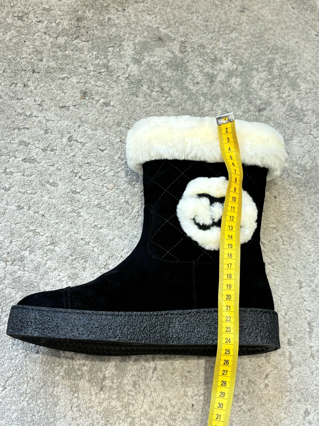 クロムハーツ シューズ レディース メンズ 兼用 保暖 軽量 大容量 黒 35 36 37 38 39 40 41 42 43 44 45 46 47 48 49 50