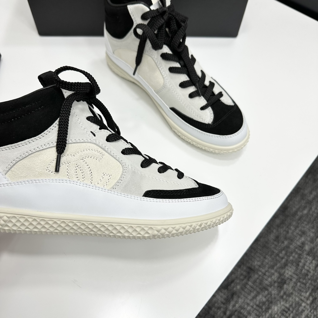 シャネル ロゴロゴ ハイカットスニーカー レディース メンズ 兼用 通勤 通学 シンプル 黒 白 2色展開 - 画像 9