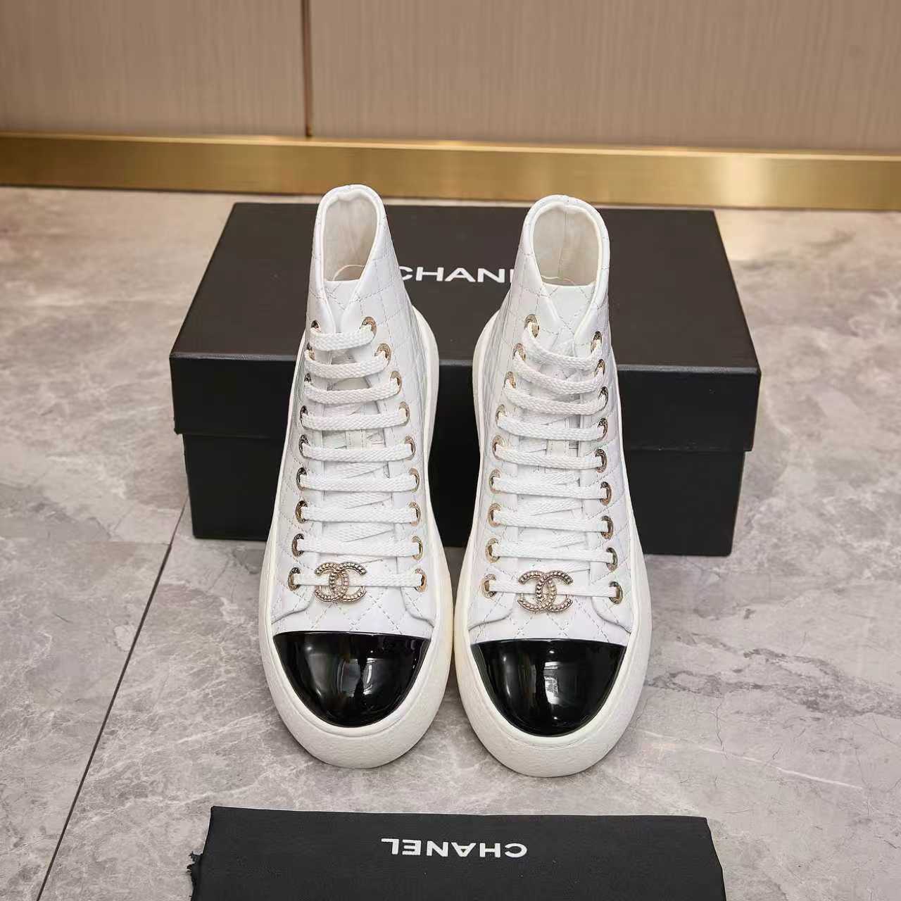 CHANEL シューズ ハイカット スニーカー レディース メンズ 兼用 高級感 白 黒 2WAY 通勤 通学 丸洗いOK - 画像 6