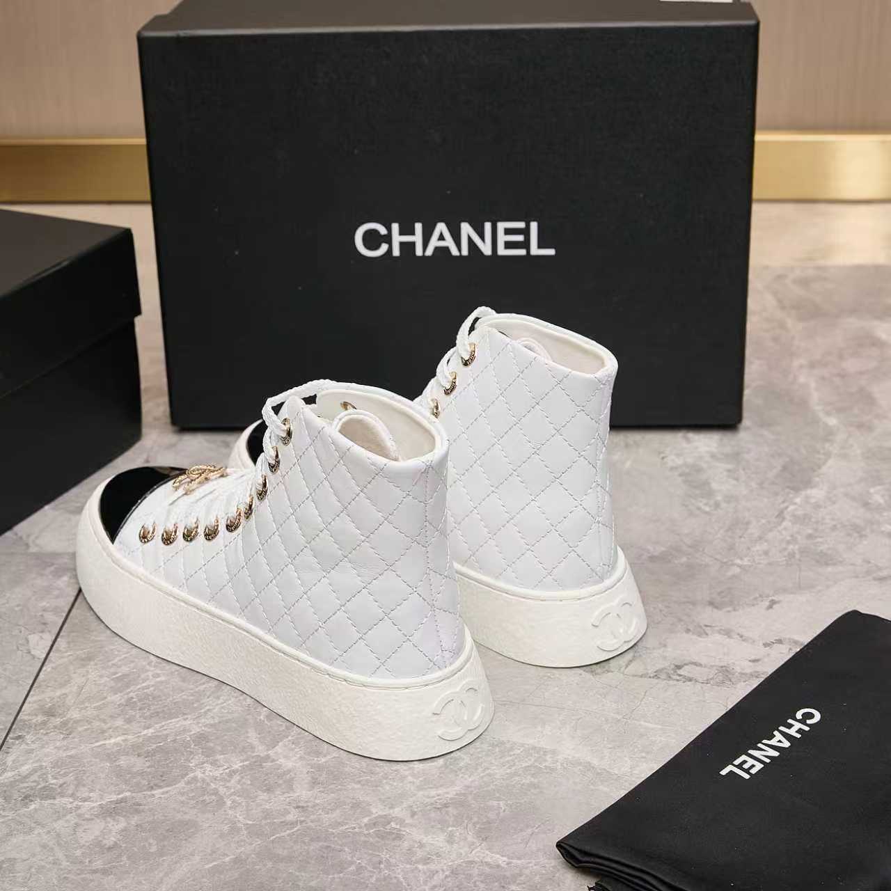 CHANEL シューズ ハイカット スニーカー レディース メンズ 兼用 高級感 白 黒 2WAY 通勤 通学 丸洗いOK - 画像 8