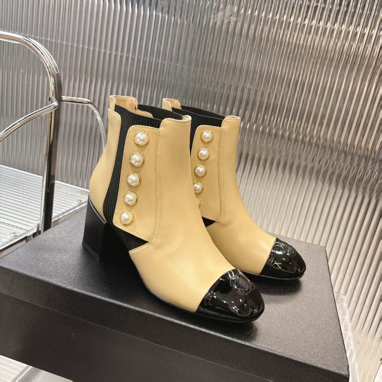 CHANEL シャネル ブーツ フラットシューズ 通勤 本革 ブラック ベージュ 全2色 - 画像 6