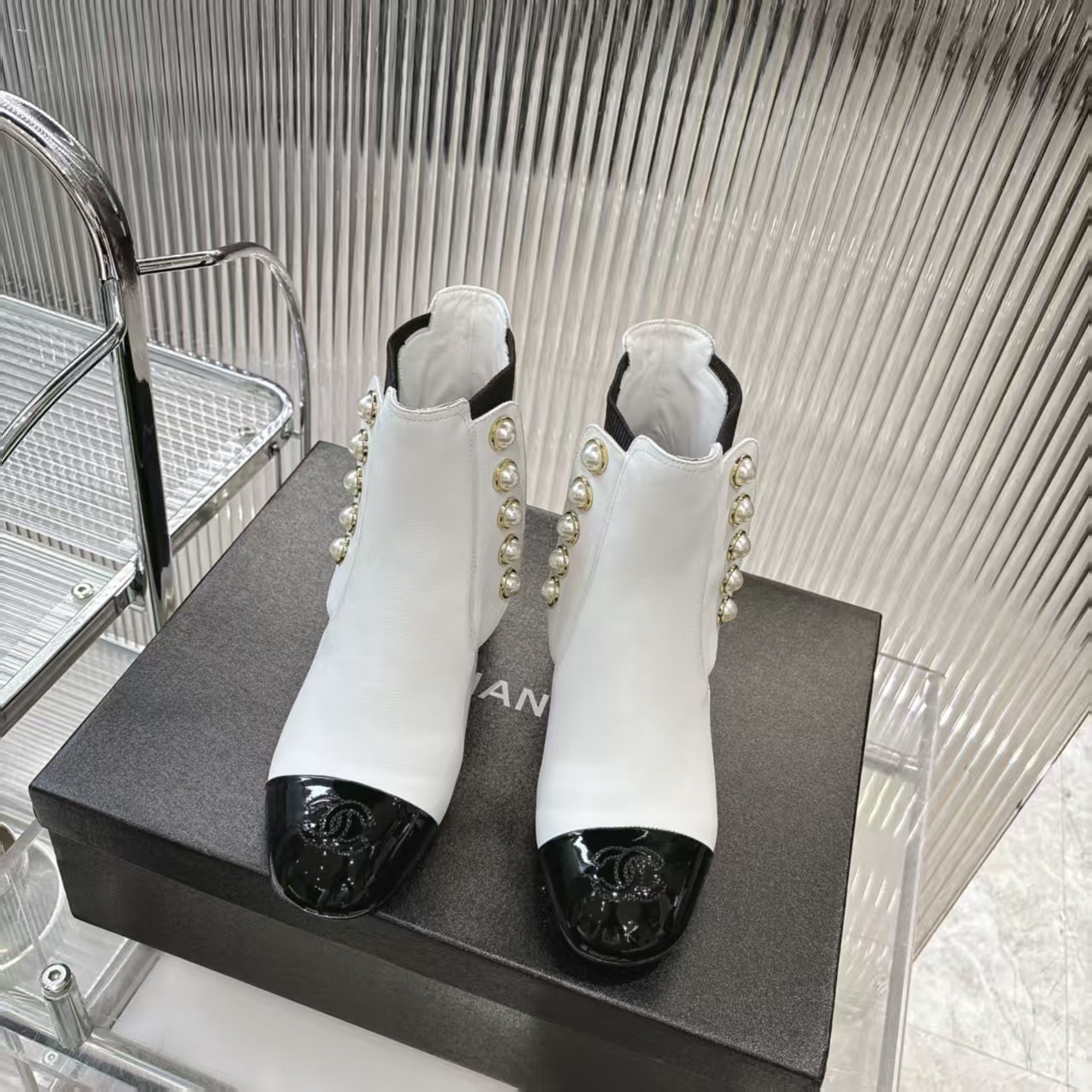 シャネル シューズ レディース メンズ 兼用 プール風 ブーツ ホワイト ブラック 通勤 お出かけ 2WAY 35〜37