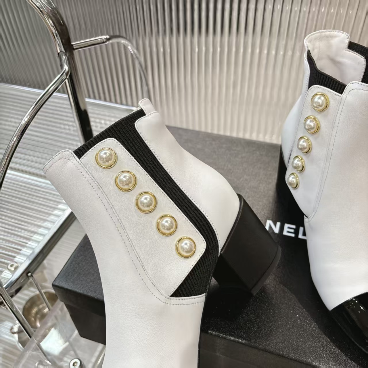 シャネル シューズ レディース メンズ 兼用 プール風 ブーツ ホワイト ブラック 通勤 お出かけ 2WAY 35〜37 - 画像 5