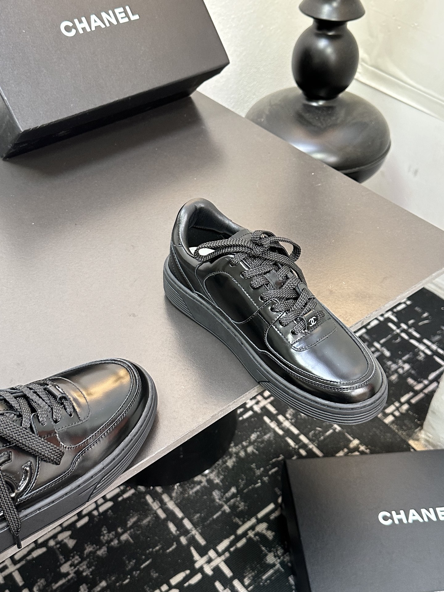 CHANEL シューズ レディース メンズ 兼用 ブラック 靴 通勤 通学 レトロ 黒 35〜40サイズ対応 A4対応 可愛い おしゃれ シンプル 本革 送料無料 - 画像 5