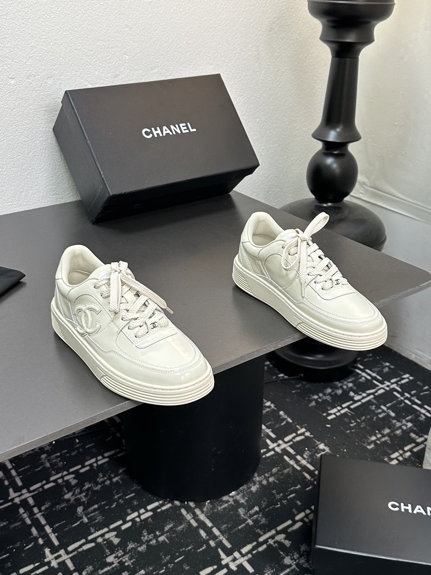 シャネル ロゴ レースアップ スニーカー レディース メンズ 兼用 通勤 通学 白 35〜60字 - 画像 2