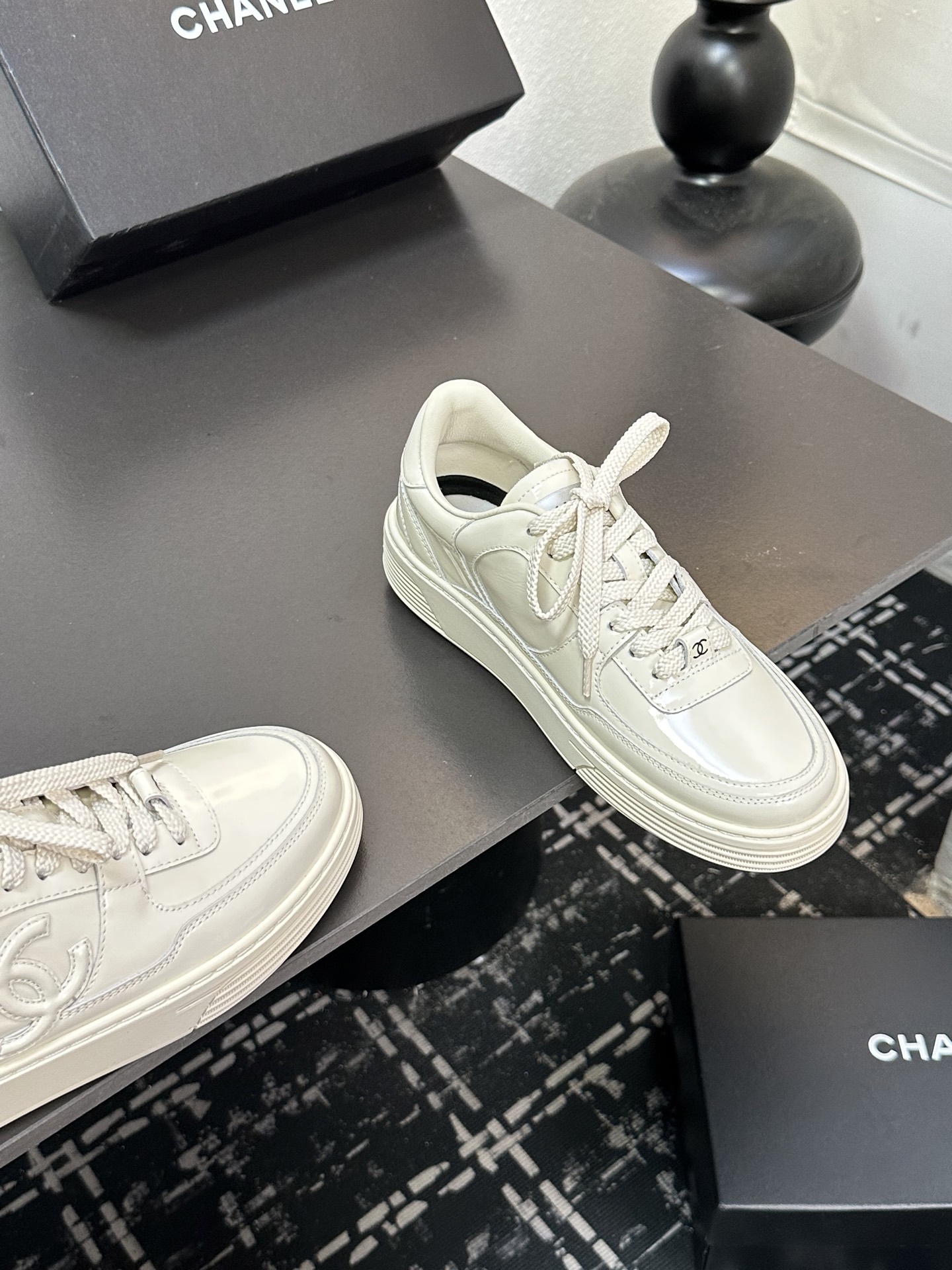 シャネル ロゴ レースアップ スニーカー レディース メンズ 兼用 通勤 通学 白 35〜60字 - 画像 5