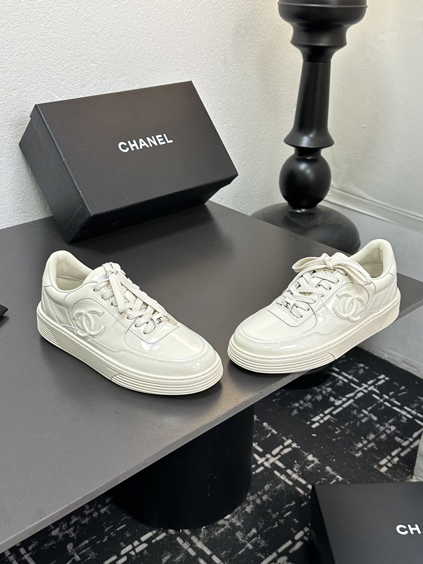 シャネル ロゴ レースアップ スニーカー レディース メンズ 兼用 通勤 通学 白 35〜60字 - 画像 6