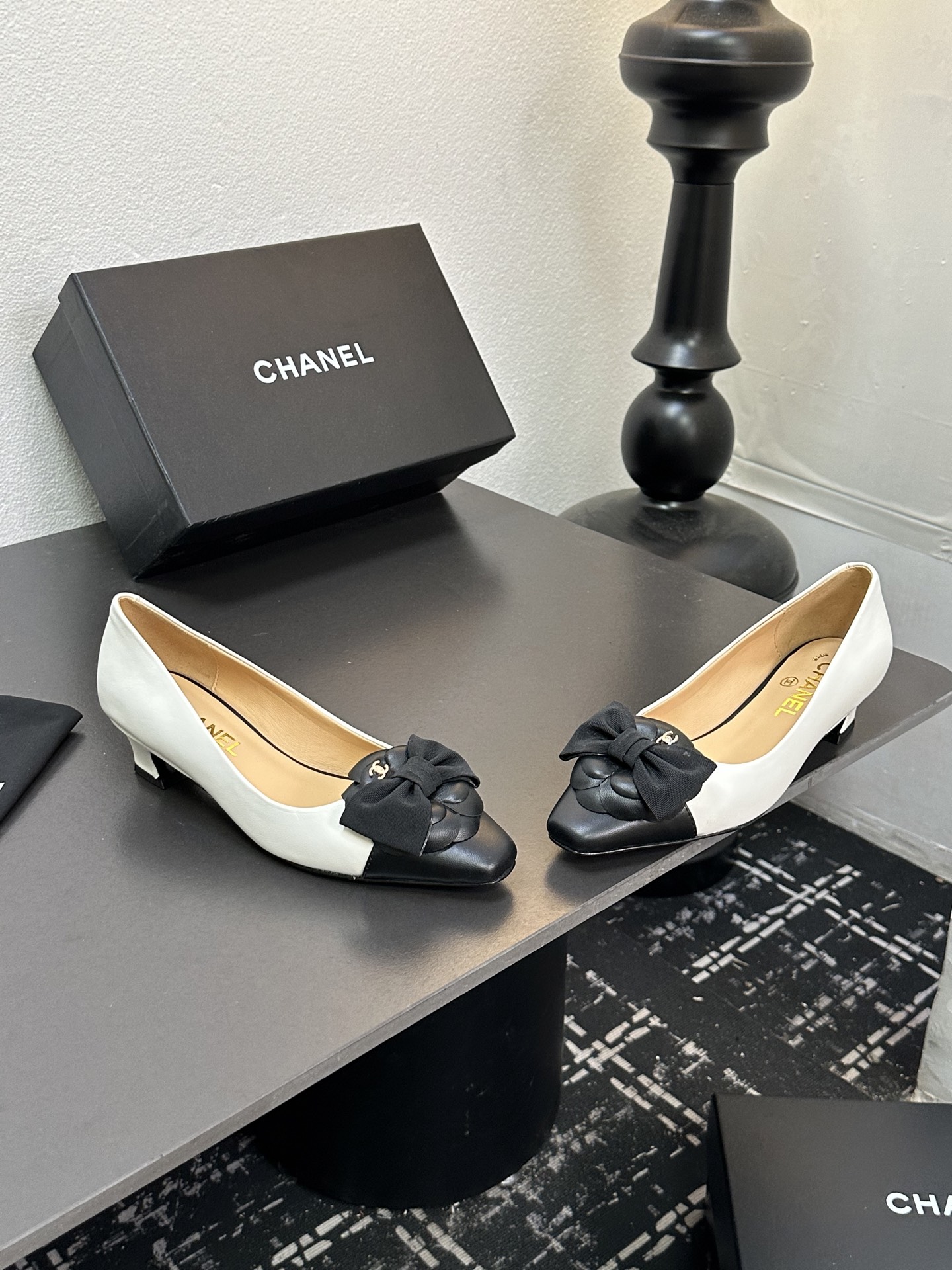 CHANEL シャネル フェイス レディース メンズ兼用 通勤 通学 シンプル ブラック ホワイト - 画像 6