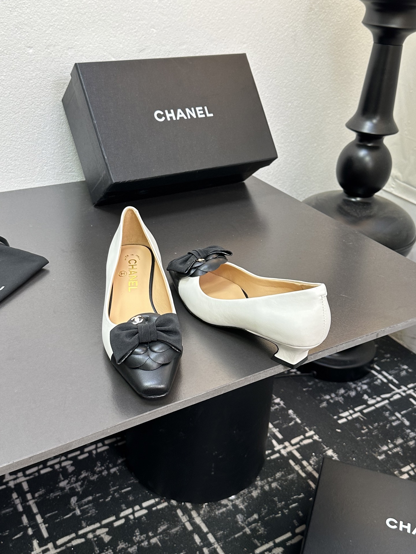 CHANEL シャネル フェイス レディース メンズ兼用 通勤 通学 シンプル ブラック ホワイト - 画像 8