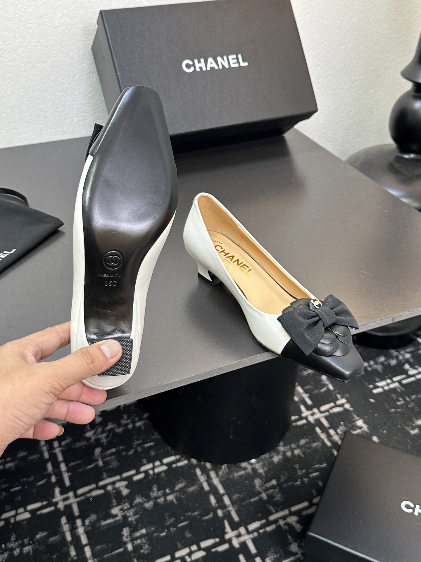 CHANEL シャネル フェイス レディース メンズ兼用 通勤 通学 シンプル ブラック ホワイト - 画像 9