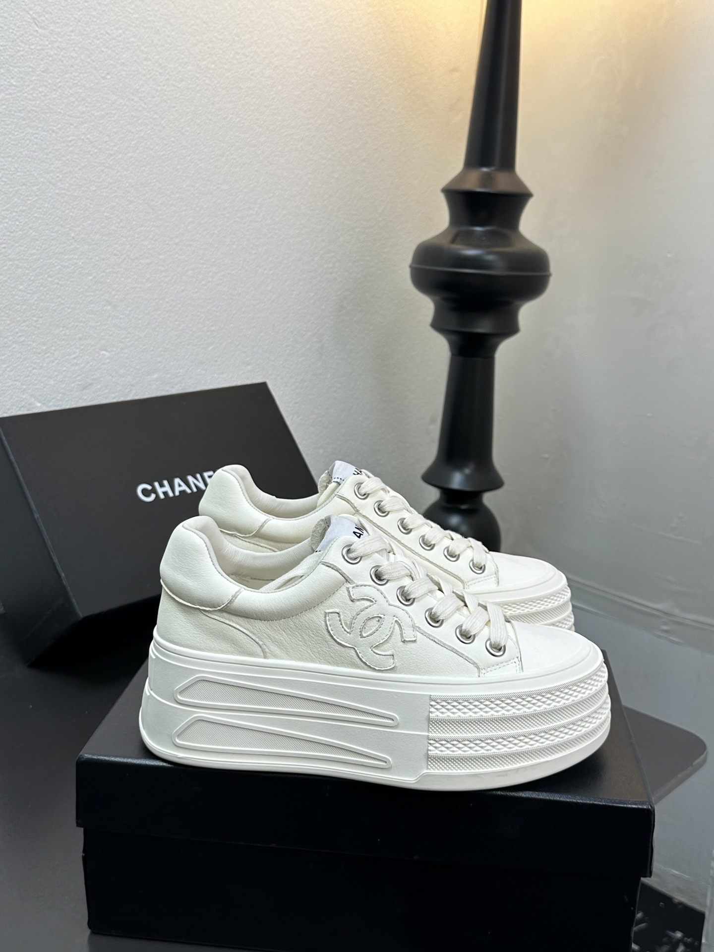 シャネル レディース メンズ 兼用 プラットフォームスニーカー 通勤 通学 シンプル 白 黒 - 画像 4