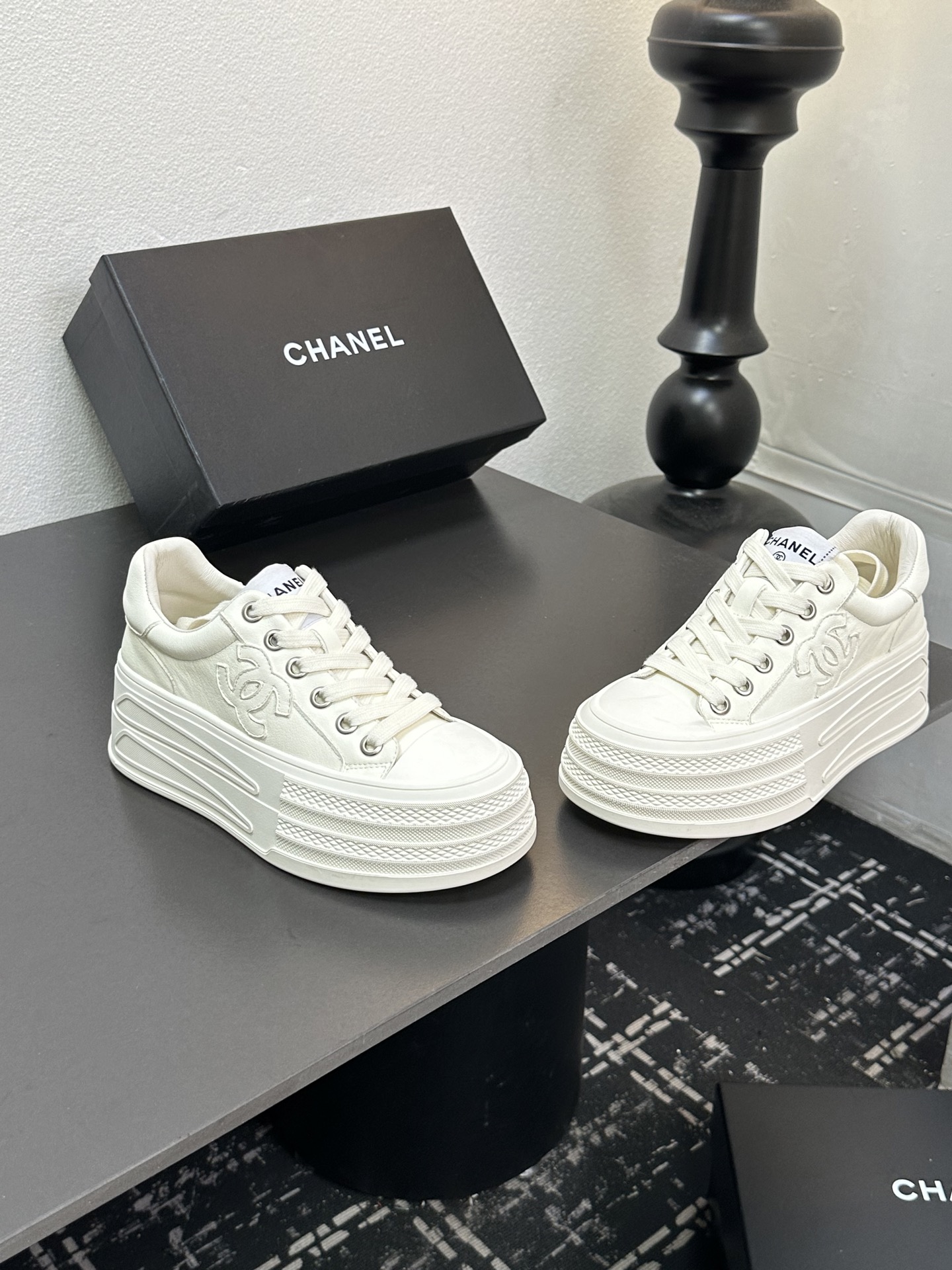シャネル レディース メンズ 兼用 プラットフォームスニーカー 通勤 通学 シンプル 白 黒 - 画像 6
