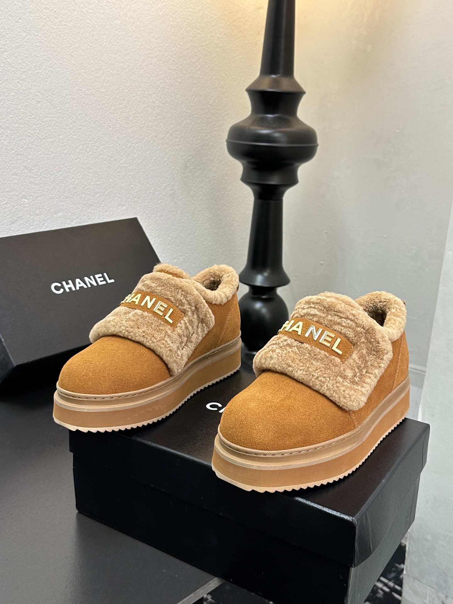 シャネル シューズ 保温スリッポン レディース メンズ兼用 ファー付き プラットフォーム 靴 黒 ベージュ 35〜60文字 - 画像 7