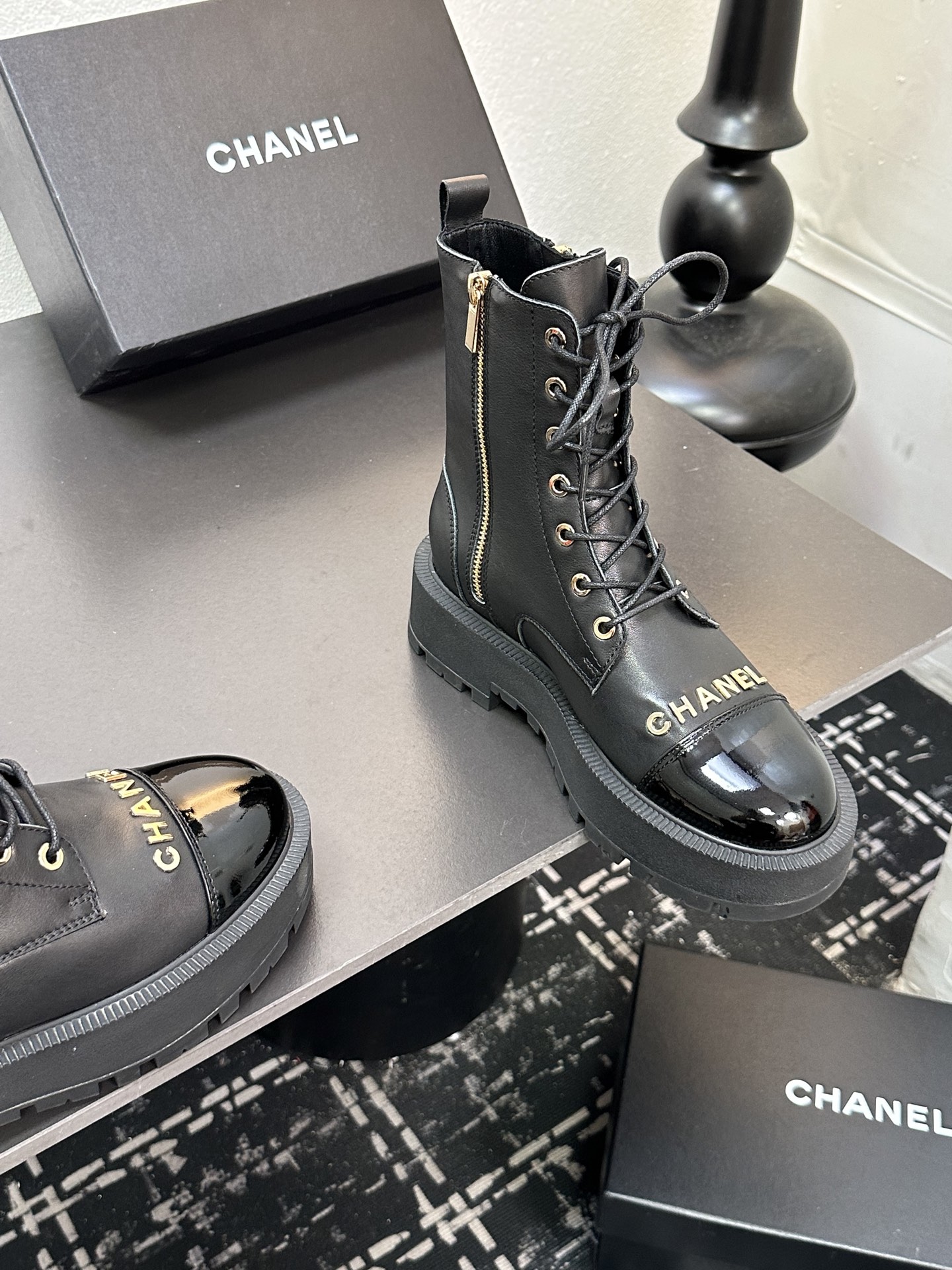 CHANEL チャンエル 本革 ブーツ レディース メンズ 兼用 通勤 通学 2WAY 黒 - 画像 5