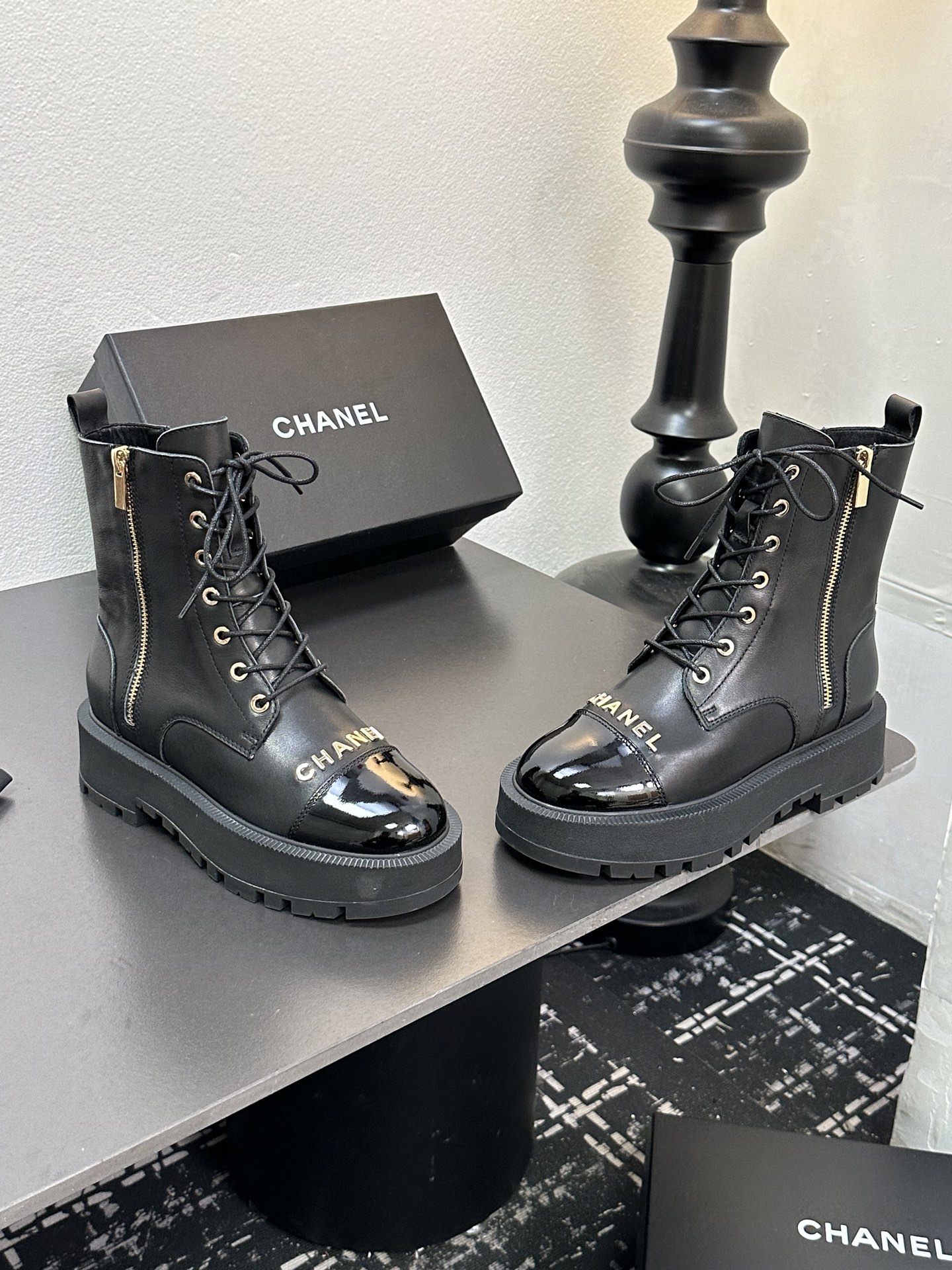 CHANEL チャンエル 本革 ブーツ レディース メンズ 兼用 通勤 通学 2WAY 黒 - 画像 6