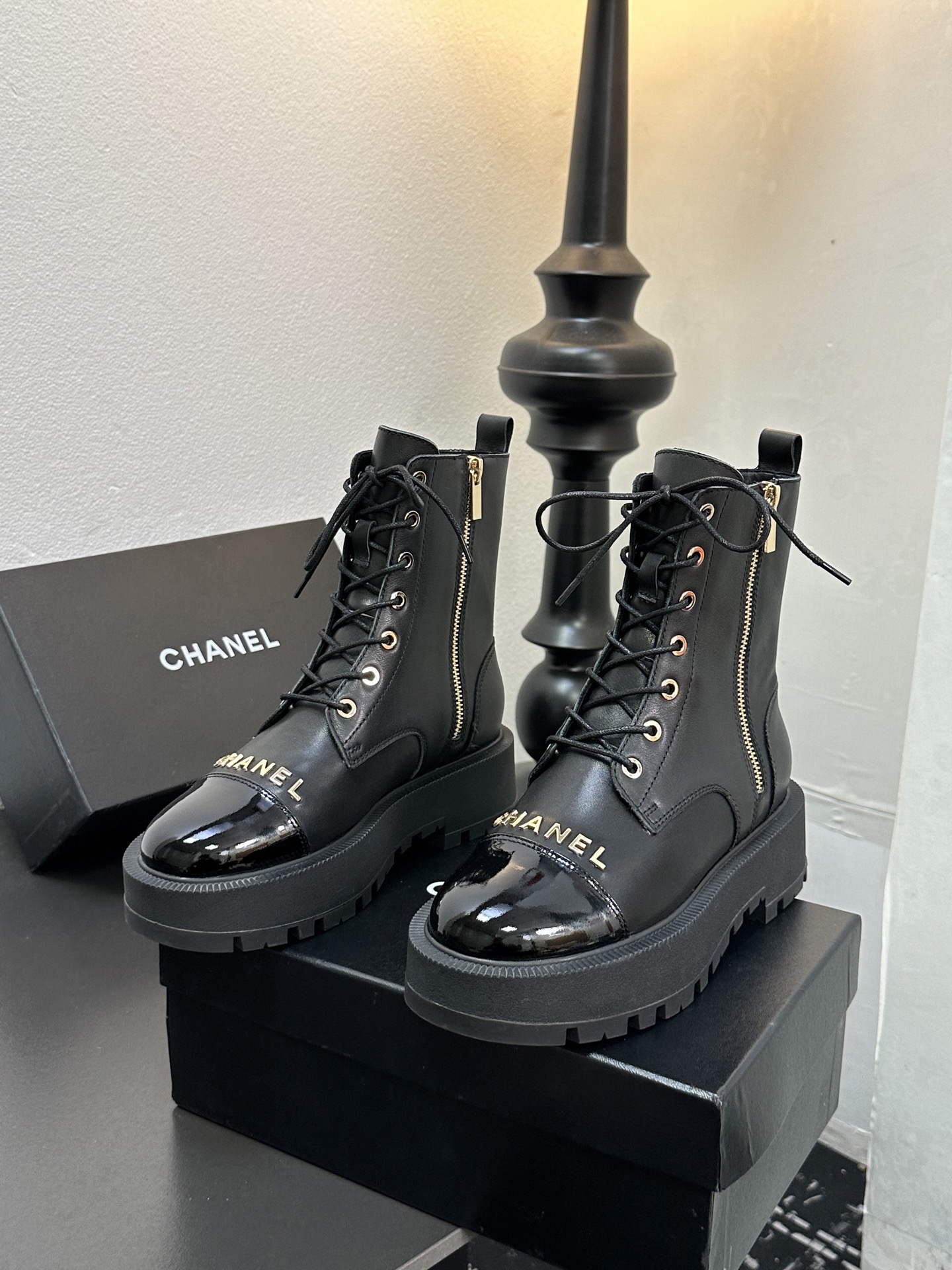 CHANEL チャンエル 本革 ブーツ レディース メンズ 兼用 通勤 通学 2WAY 黒 - 画像 7