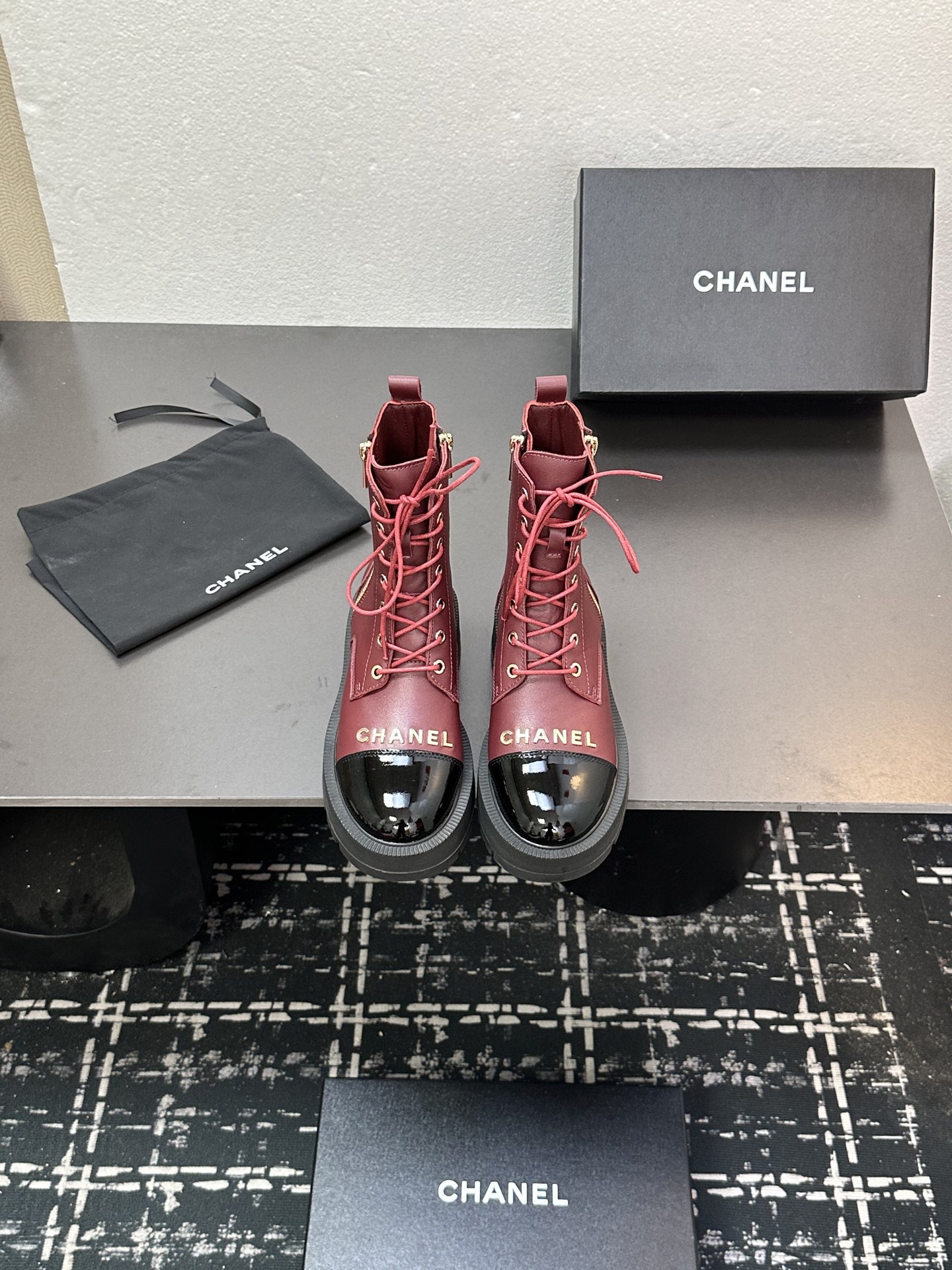 CHANEL チャンネル ブーツ レディース メンズ 兼用 通勤 通学 レトロ ブラック レッド シンプル 2WAY 2024年春夏 新作 1100