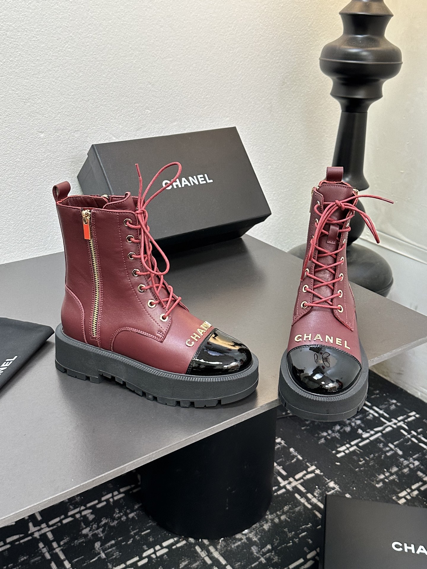 CHANEL チャンネル ブーツ レディース メンズ 兼用 通勤 通学 レトロ ブラック レッド シンプル 2WAY 2024年春夏 新作 1100 - 画像 3