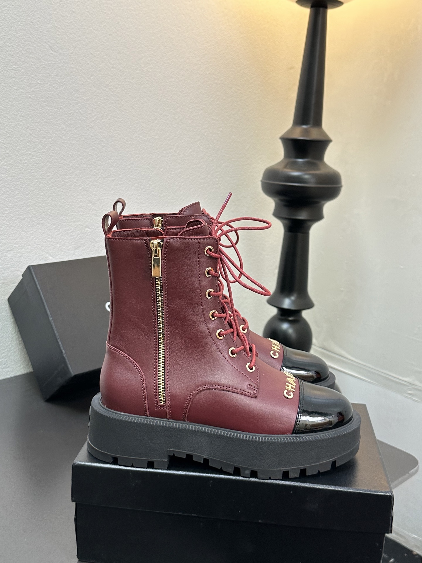 CHANEL チャンネル ブーツ レディース メンズ 兼用 通勤 通学 レトロ ブラック レッド シンプル 2WAY 2024年春夏 新作 1100 - 画像 4