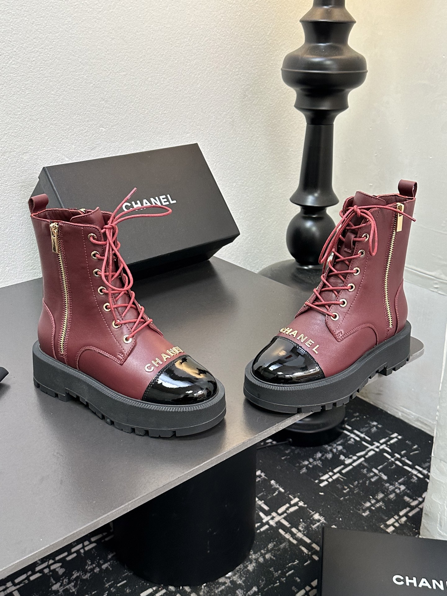 CHANEL チャンネル ブーツ レディース メンズ 兼用 通勤 通学 レトロ ブラック レッド シンプル 2WAY 2024年春夏 新作 1100 - 画像 6