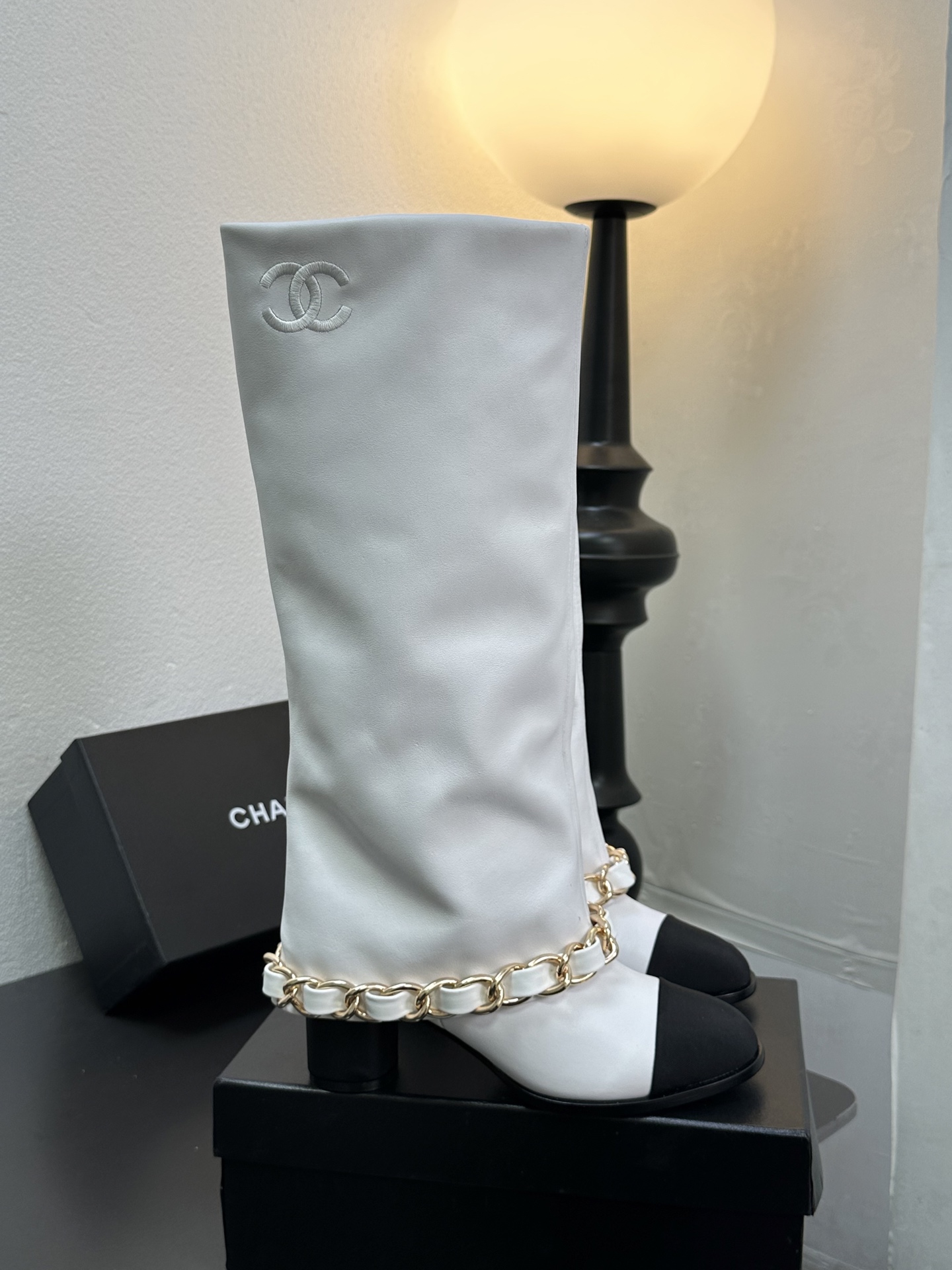 シャネル ショートブーツ レディース メンズ兼用 シルバー チェーン ブラック 白 通勤 通学 2WAY 丸洗いOK シンプル ファッション ブーツ 39 40 41 42 - 画像 4