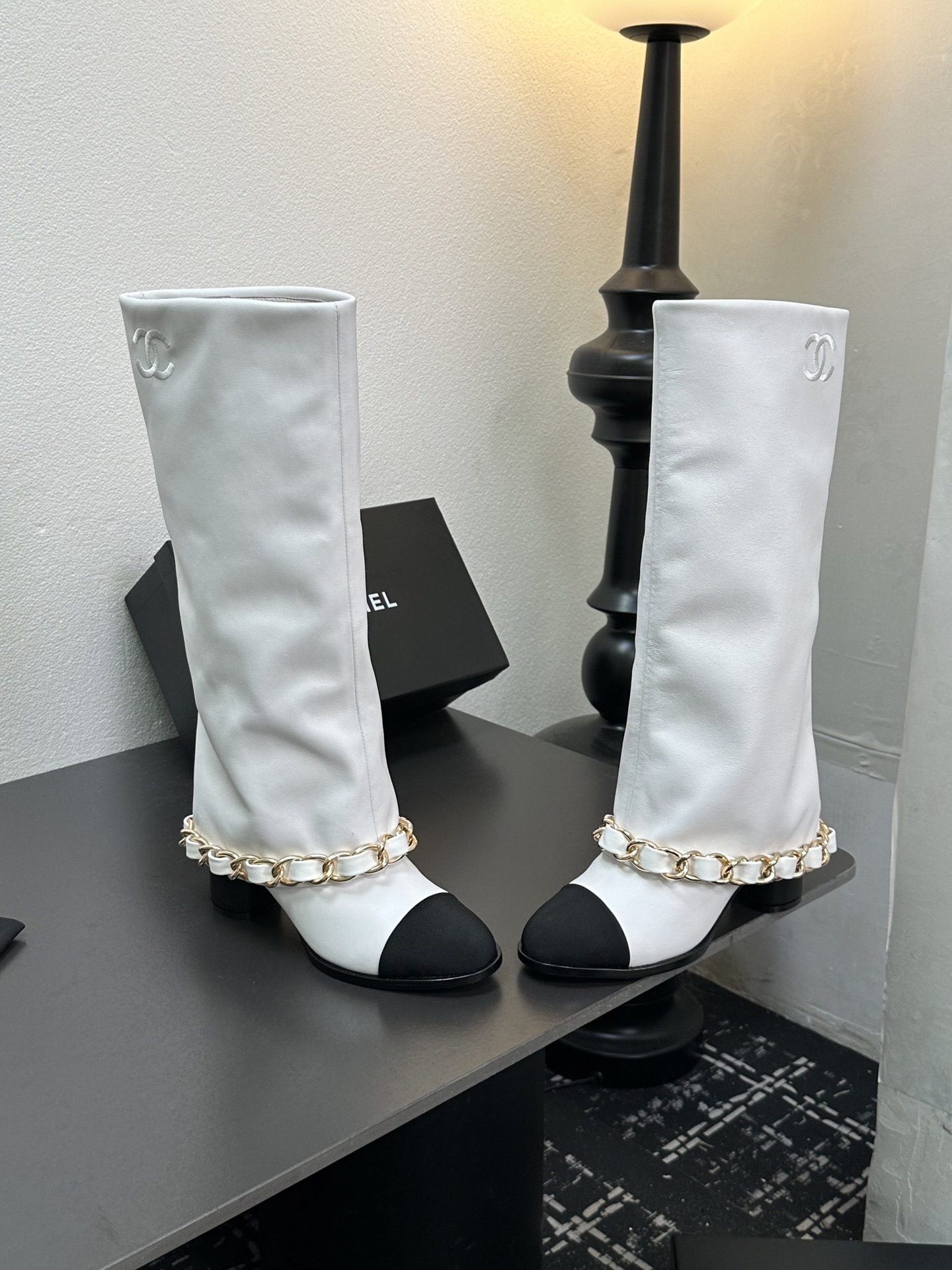シャネル ショートブーツ レディース メンズ兼用 シルバー チェーン ブラック 白 通勤 通学 2WAY 丸洗いOK シンプル ファッション ブーツ 39 40 41 42 - 画像 5